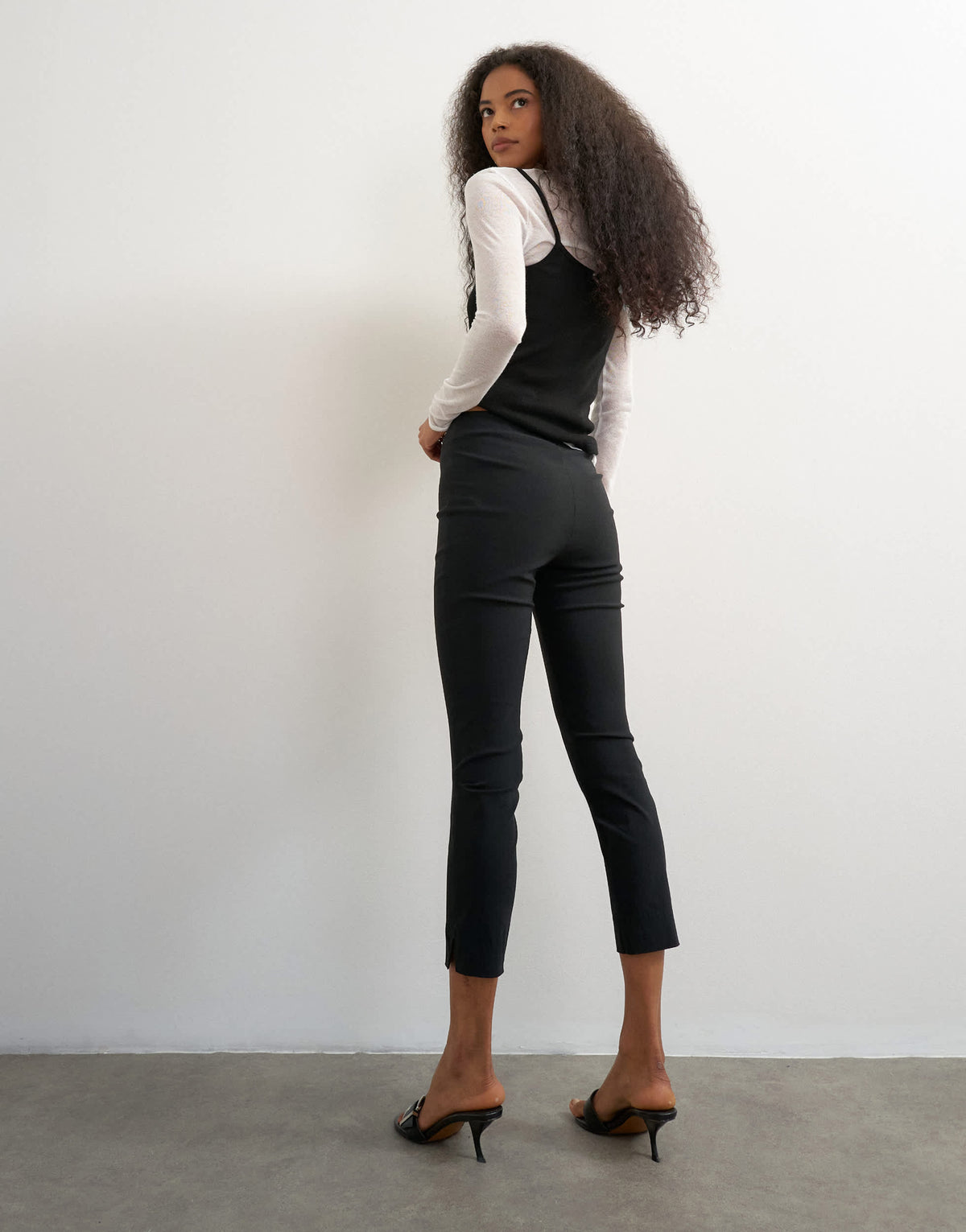Topshop 3 quarter length capri in black