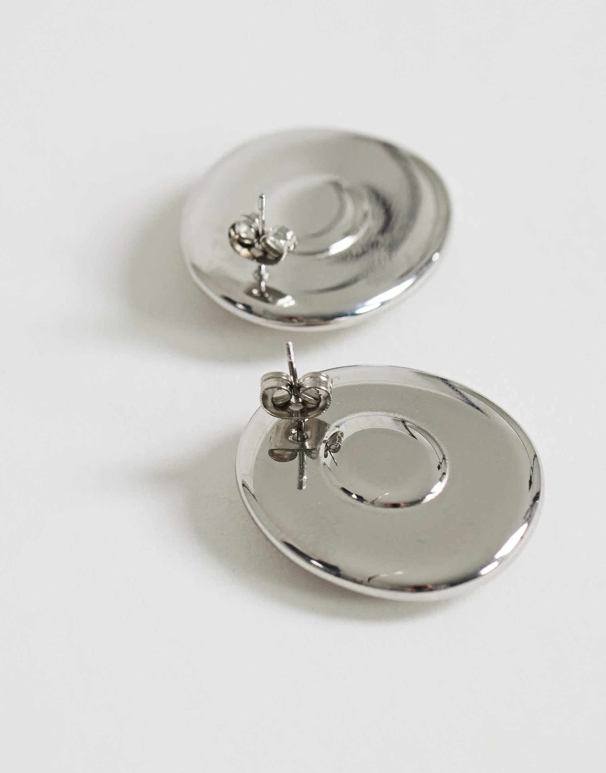 Topshop Enzo waterproof stainless steel stud earring in silver with gold
