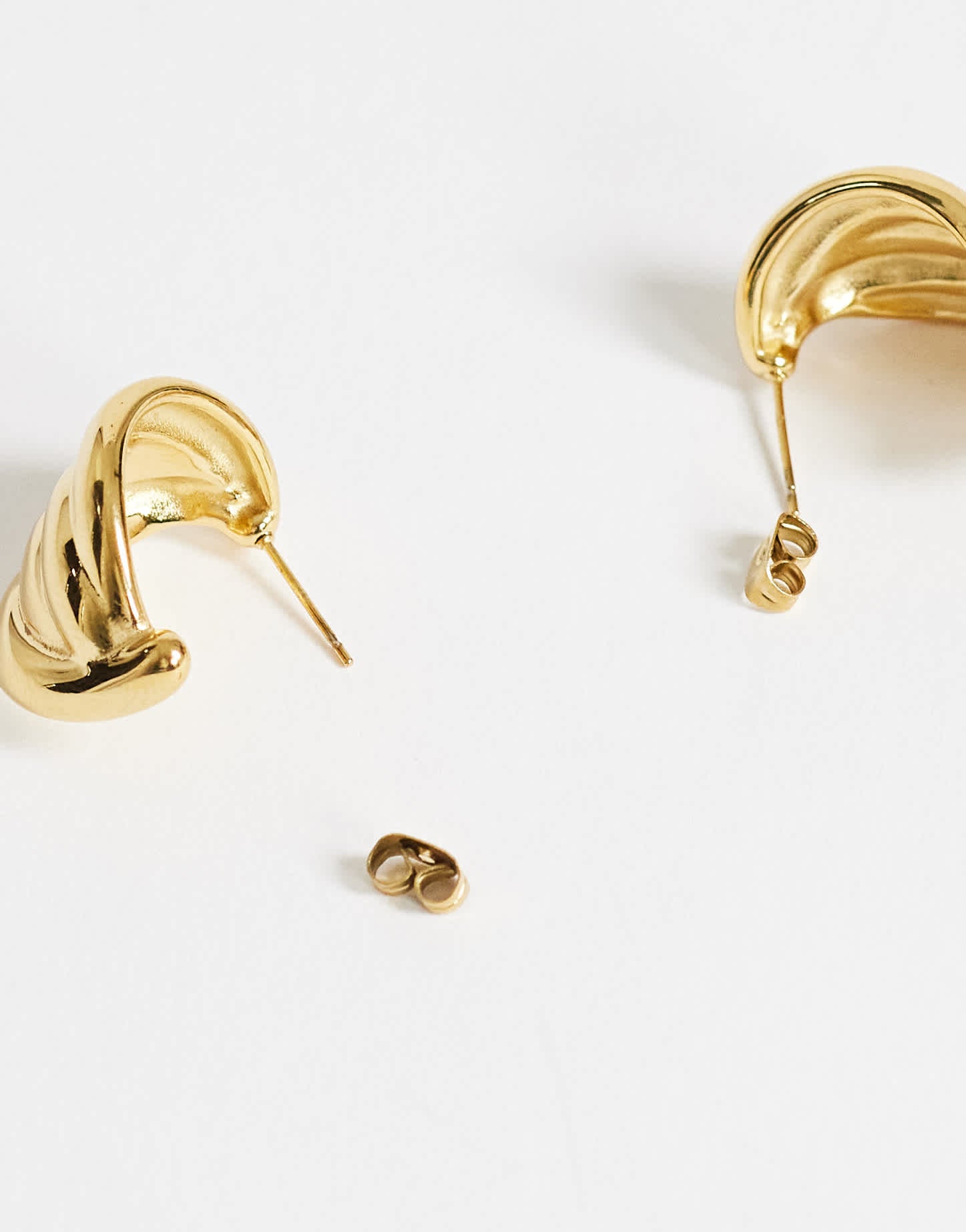 Topshop Emry waterproof stainless steel stud earring in gold
