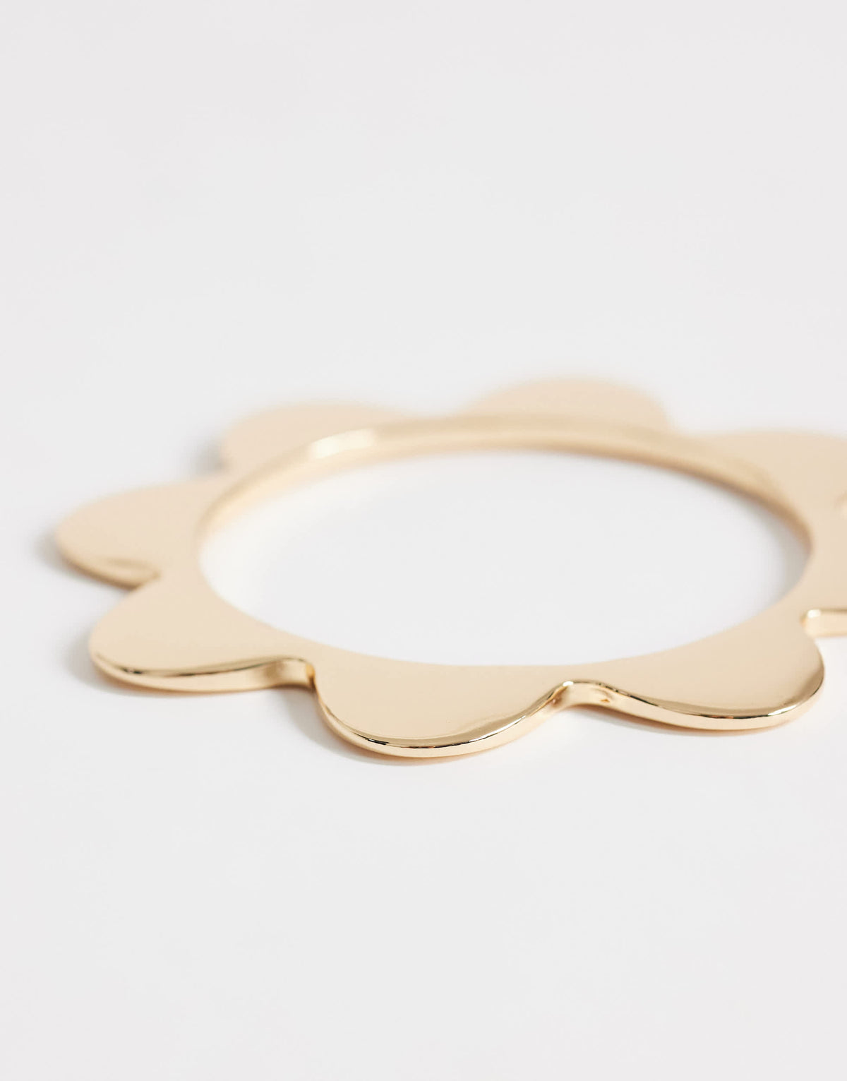 Topshop Bradley bangle in gold