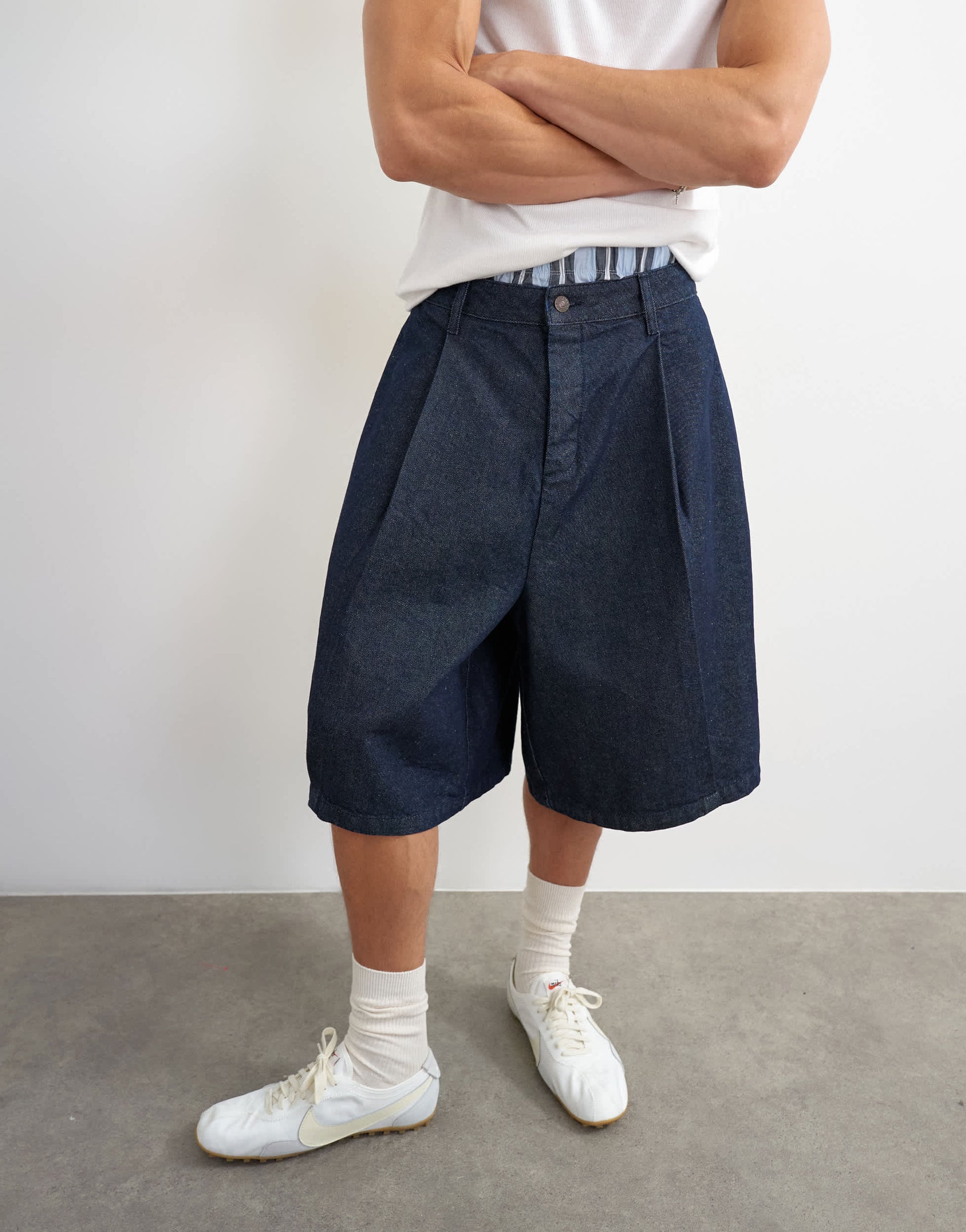 Topman wide leg denim bermuda short with pronounced pleat in mid-wash blue