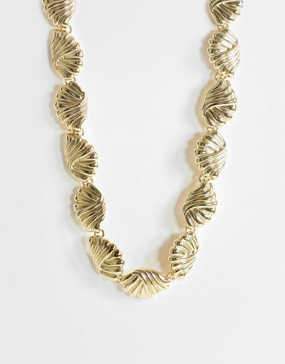 Topshop Naleigh swirl necklace in gold