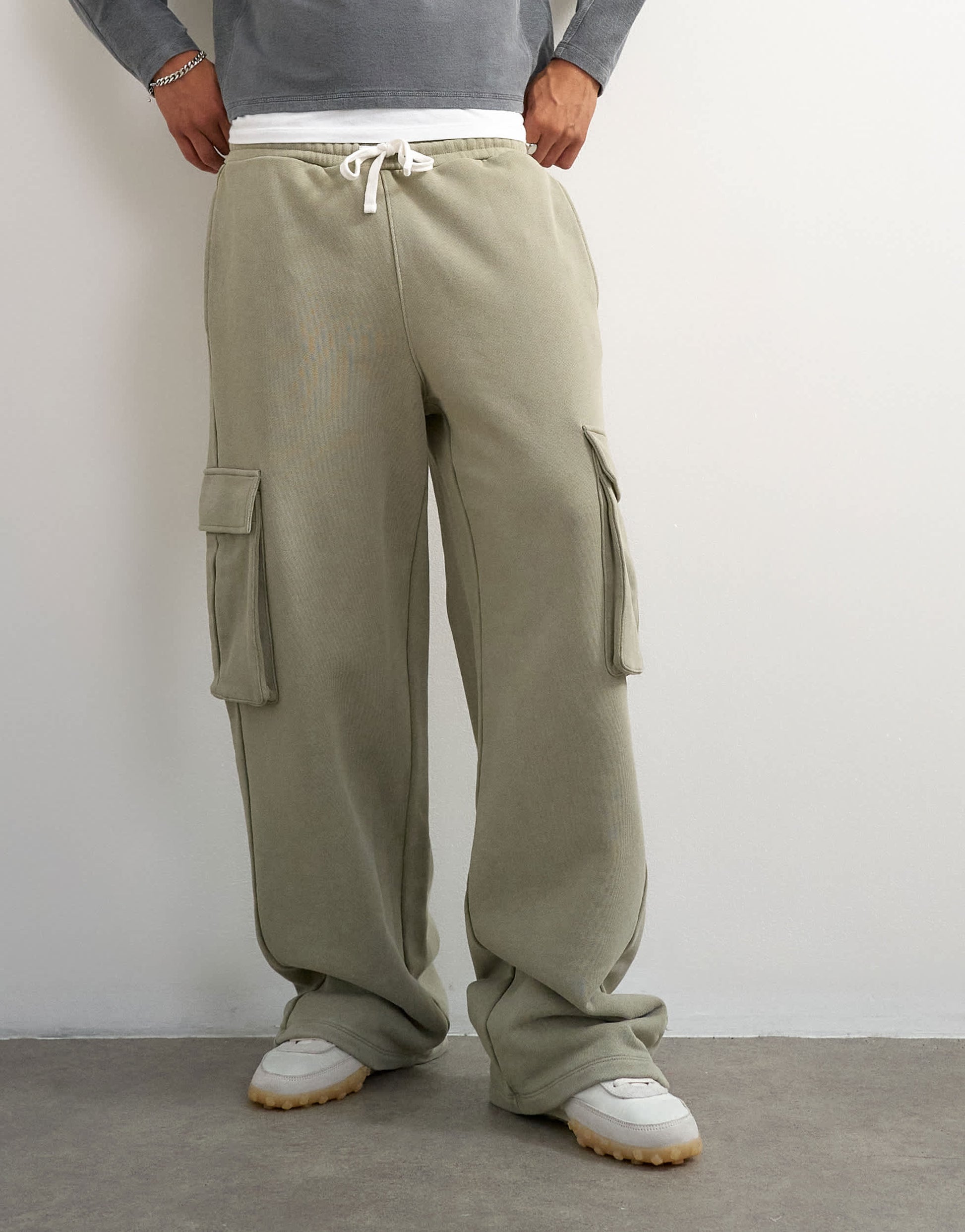 Topman baggy fit heavyweight twill jogger with cargo pockets in khaki