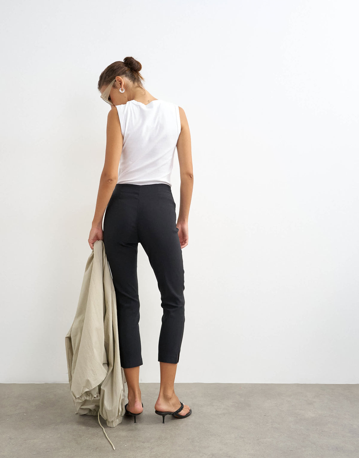 Topshop 3/4 length capri trouser in black