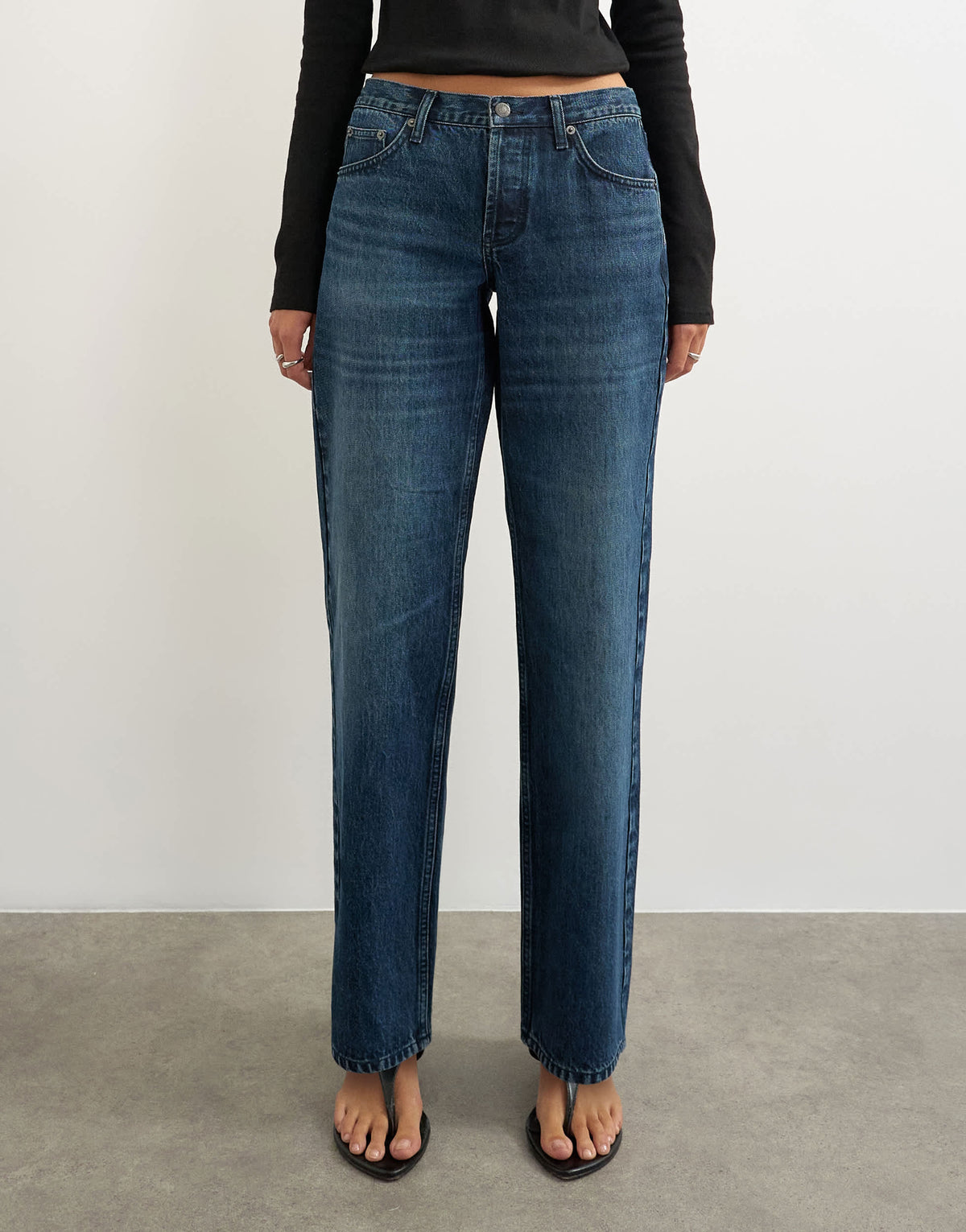 Topshop Ember low rise relaxed straight leg jean in blue black