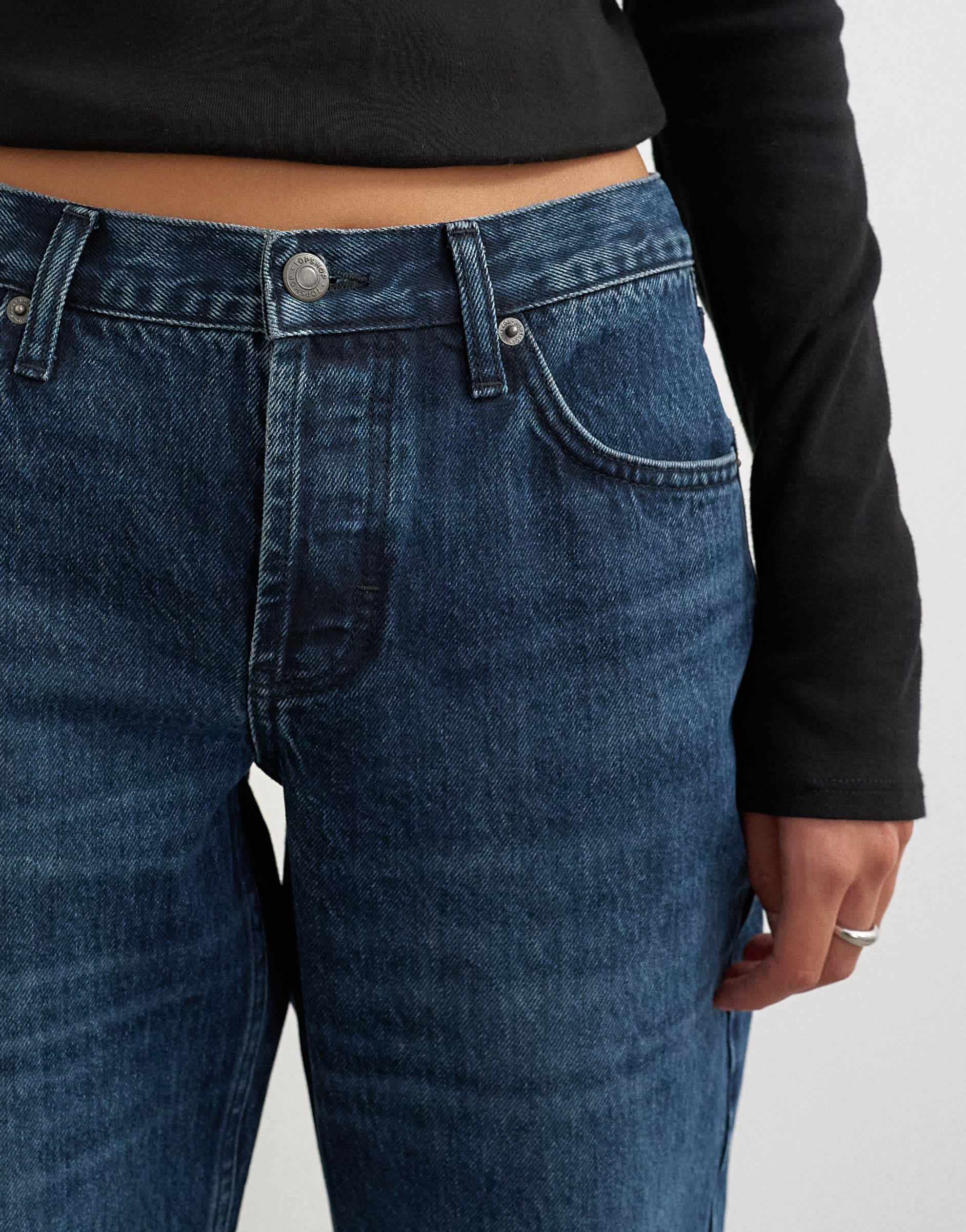 Topshop Ember low rise relaxed straight leg jean in blue black