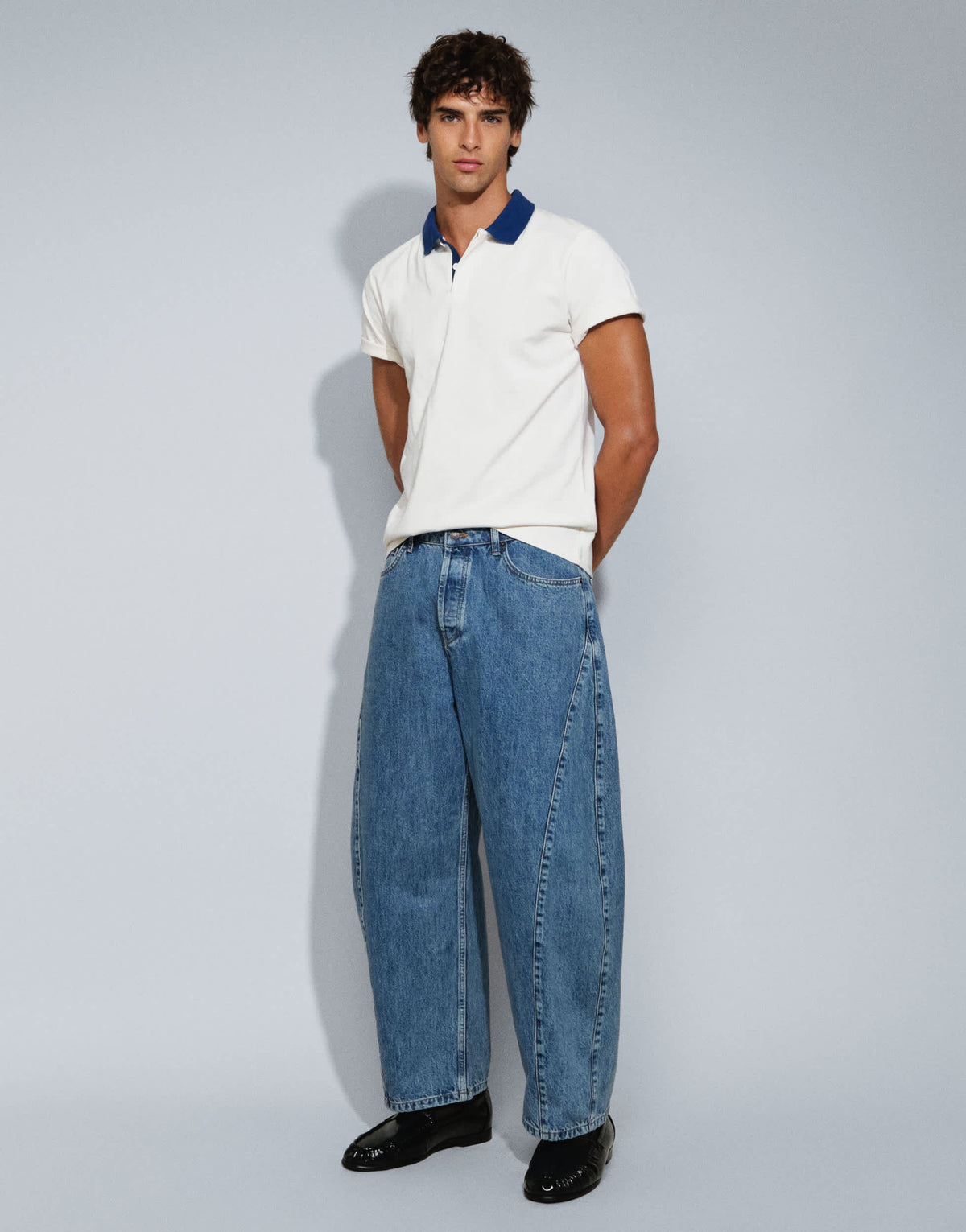 Topman rigid barrel fit jean in mid wash
