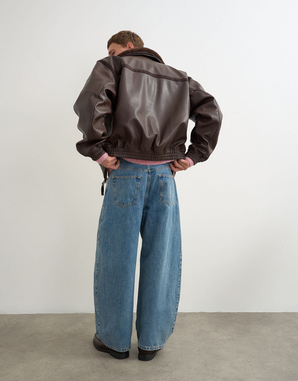 Topman rigid barrel fit jean in mid wash