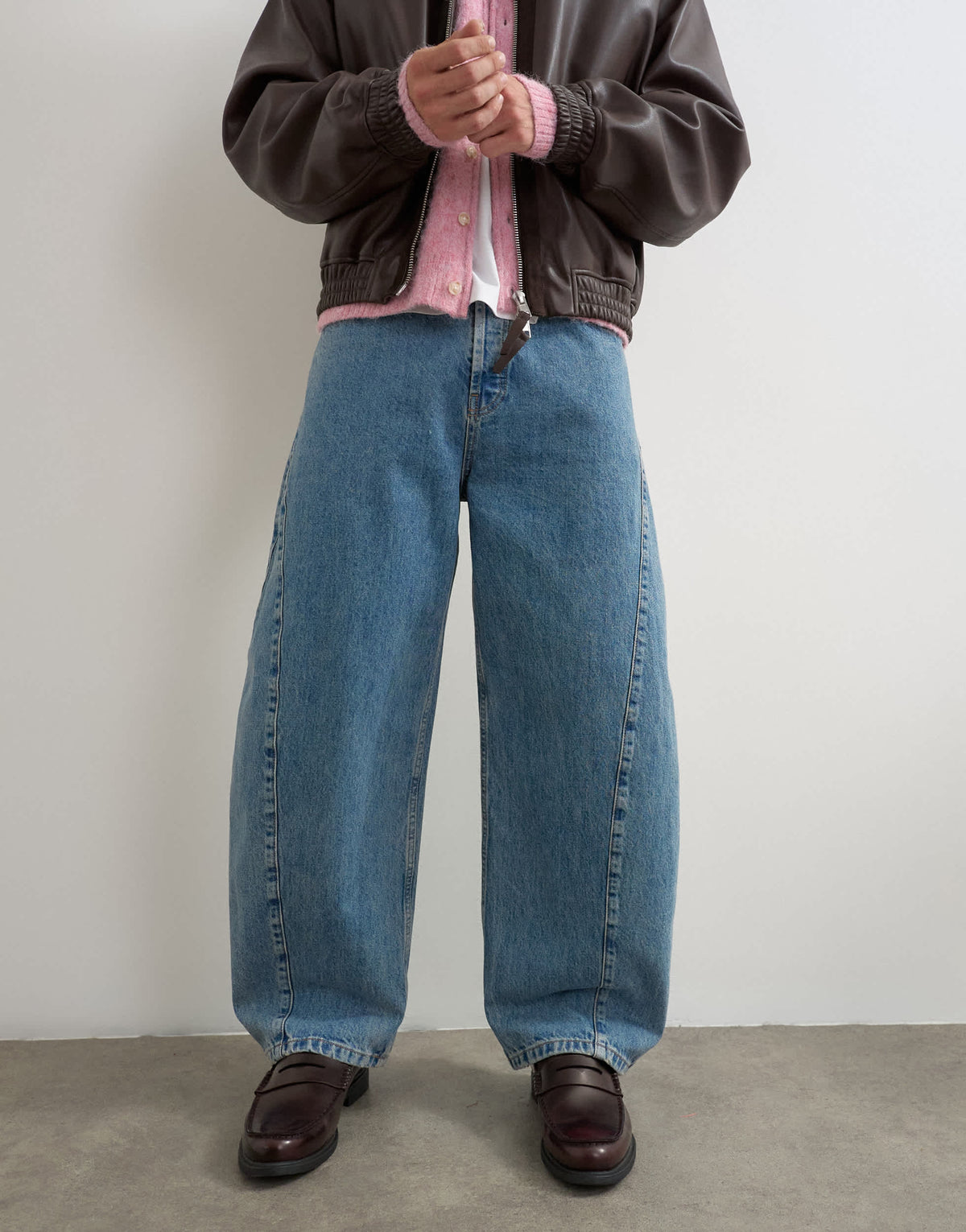 Topman rigid barrel fit jean in mid wash
