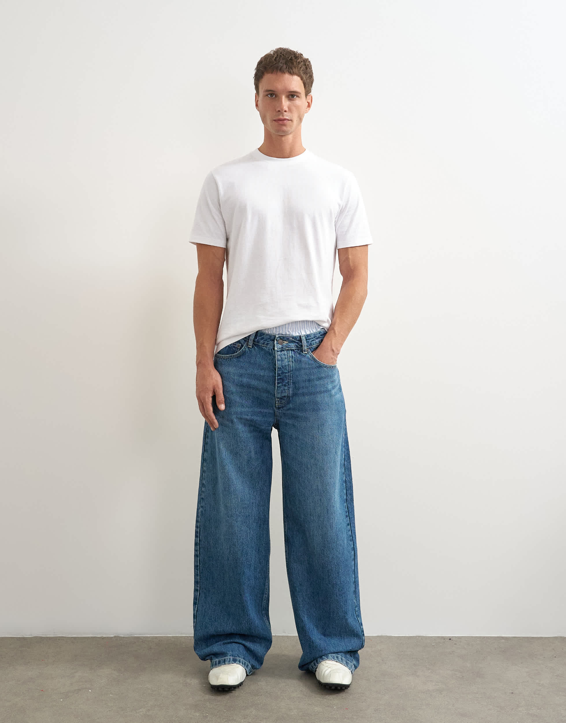 Topman rigid baggy fit jean in mid wash
