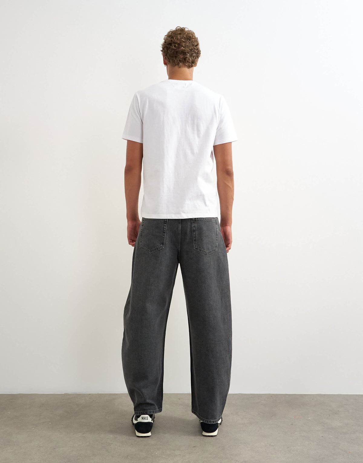 Topman rigid barrel fit jean in washed black