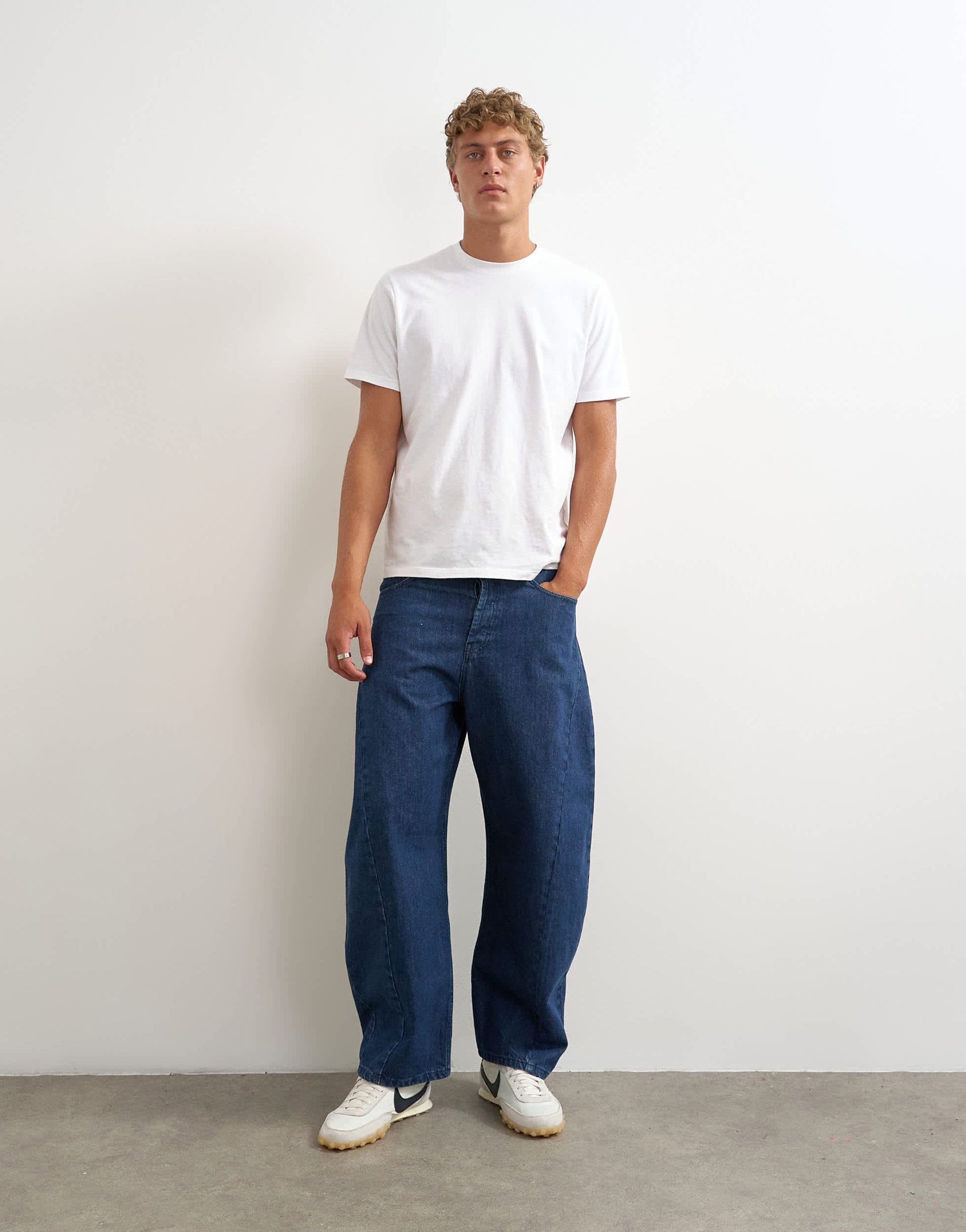 Topman rigid barrel fit jean in dark wash