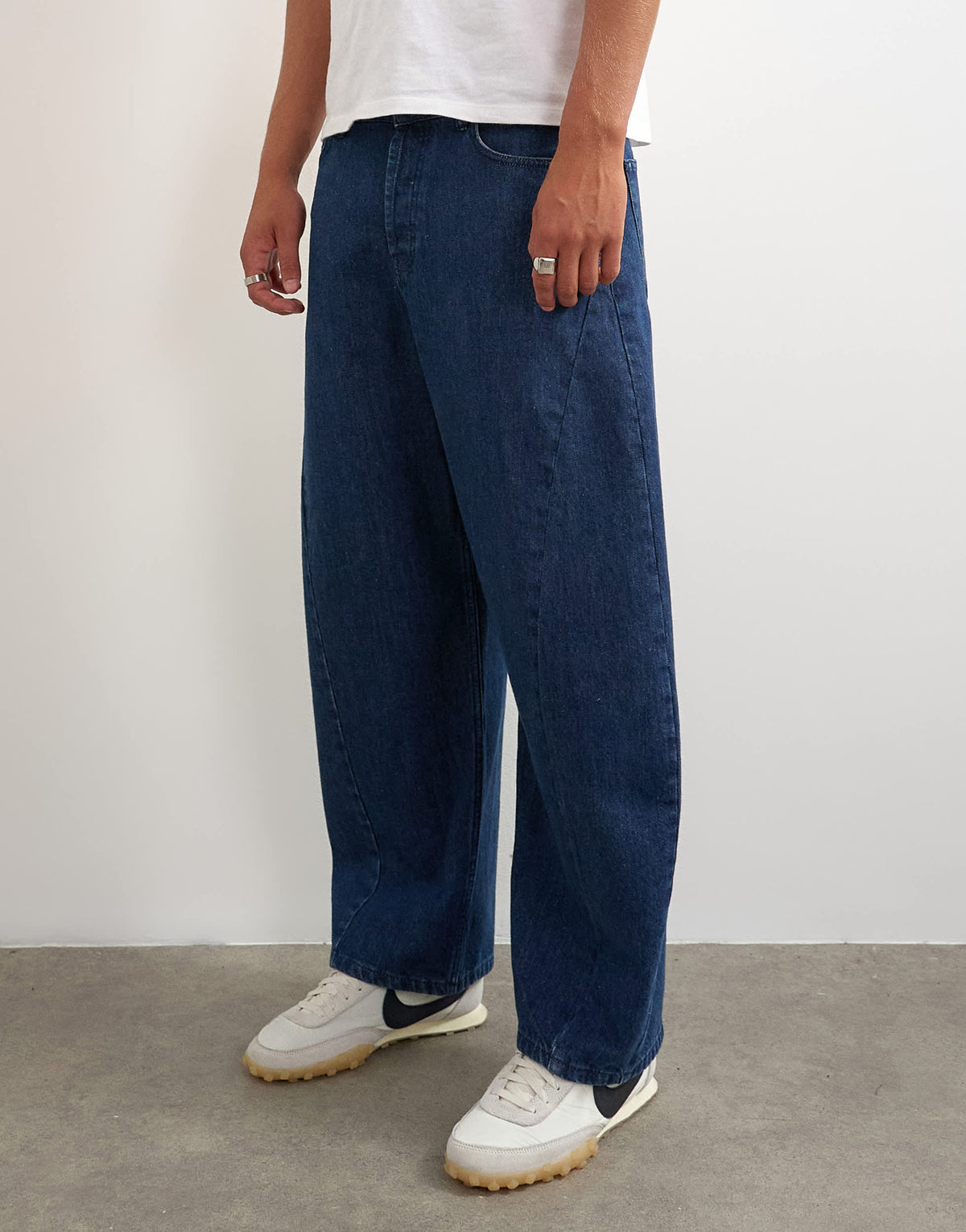 Topman rigid barrel fit jean in dark wash