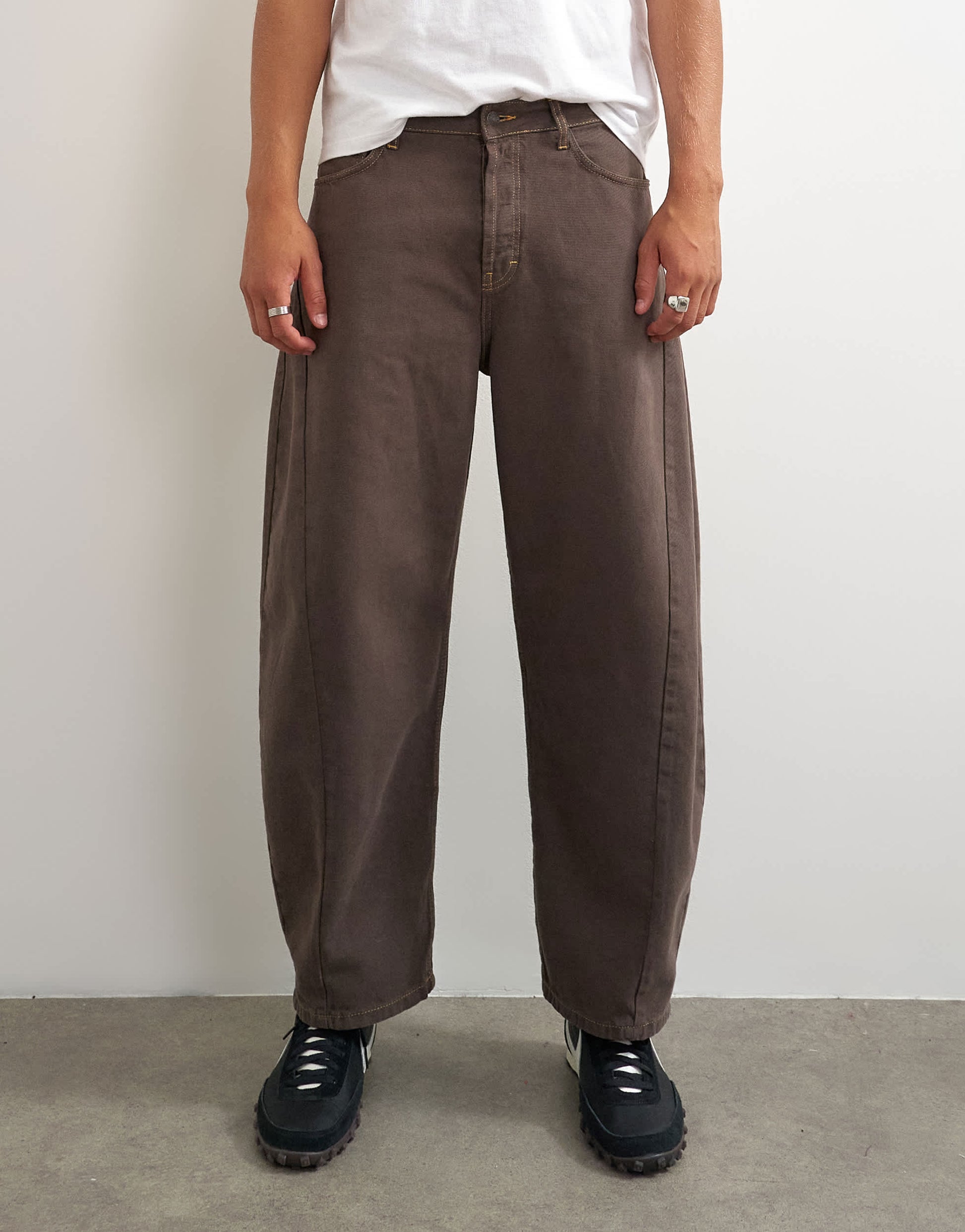 Topman rigid barrel fit jean in clean brown