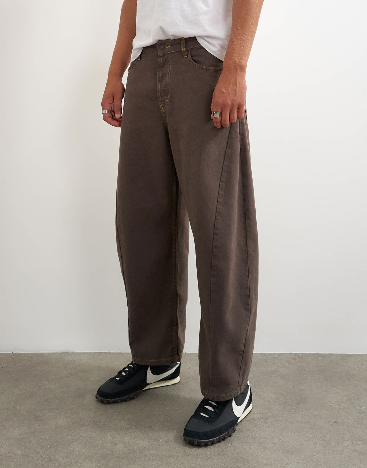 Topman rigid barrel fit jean in clean brown