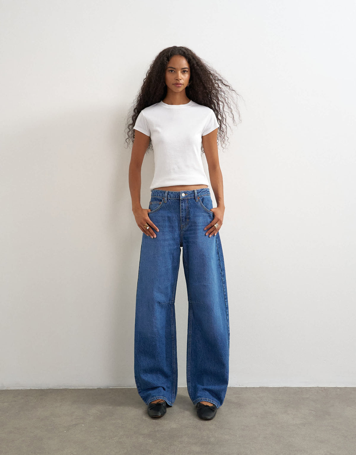 Topshop Barrel mid rise jean in mid blue