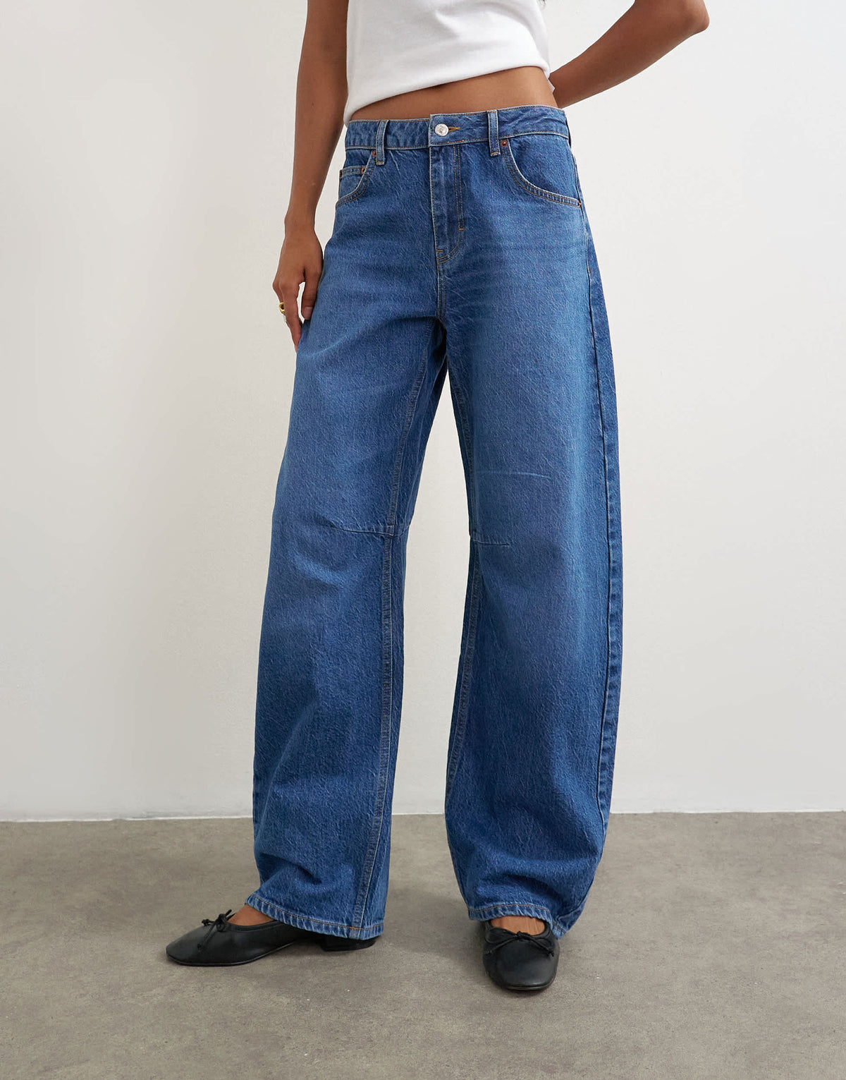 Topshop Barrel mid rise jean in mid blue
