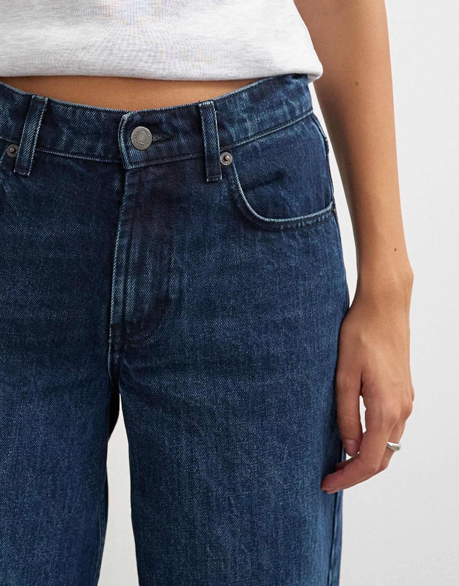 Topshop Cinch low rise relaxed jean in blue black