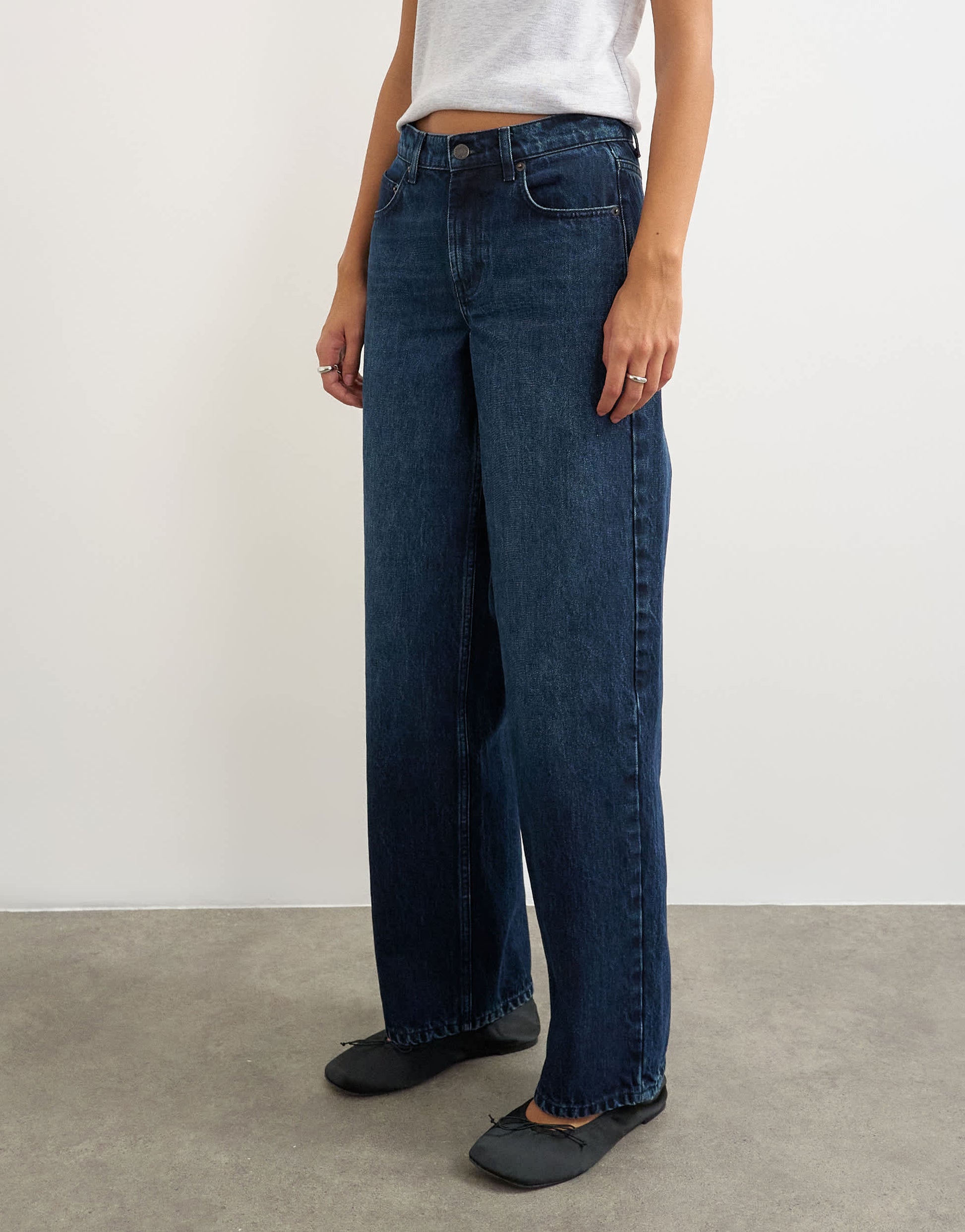 Topshop Cinch low rise relaxed jean in blue black