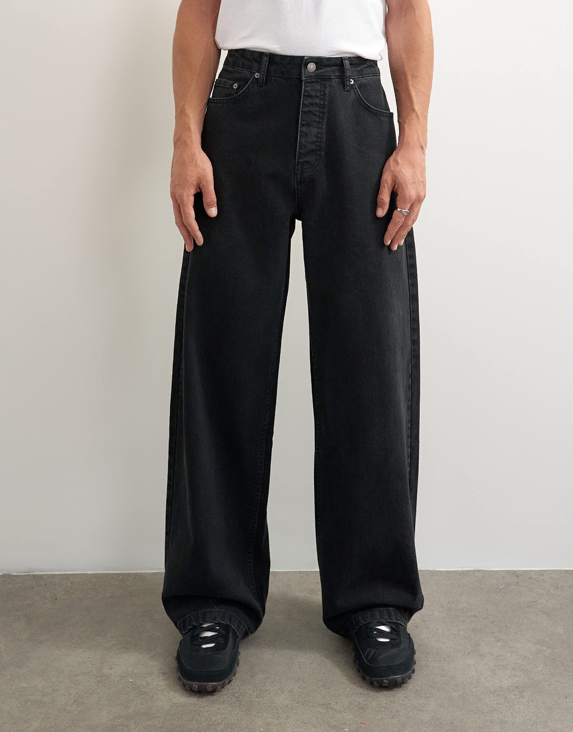 Topman rigid baggy fit jean in black
