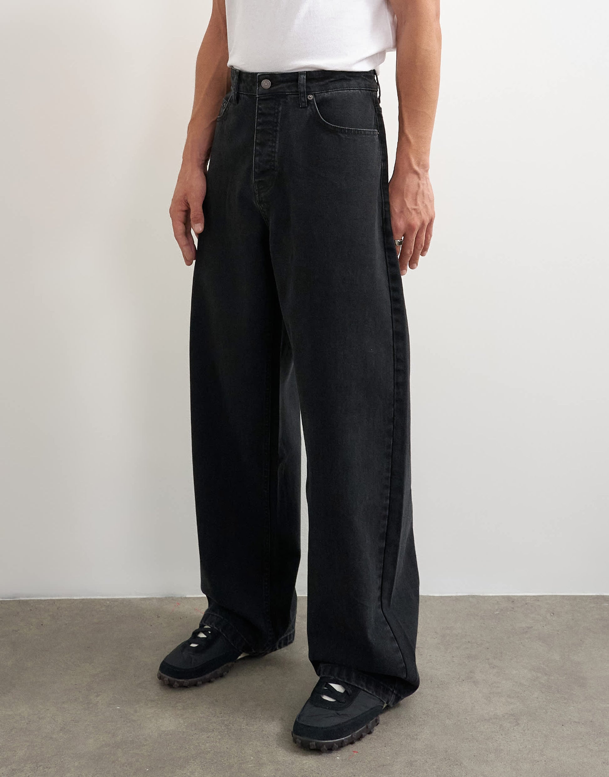 Topman rigid baggy fit jean in black