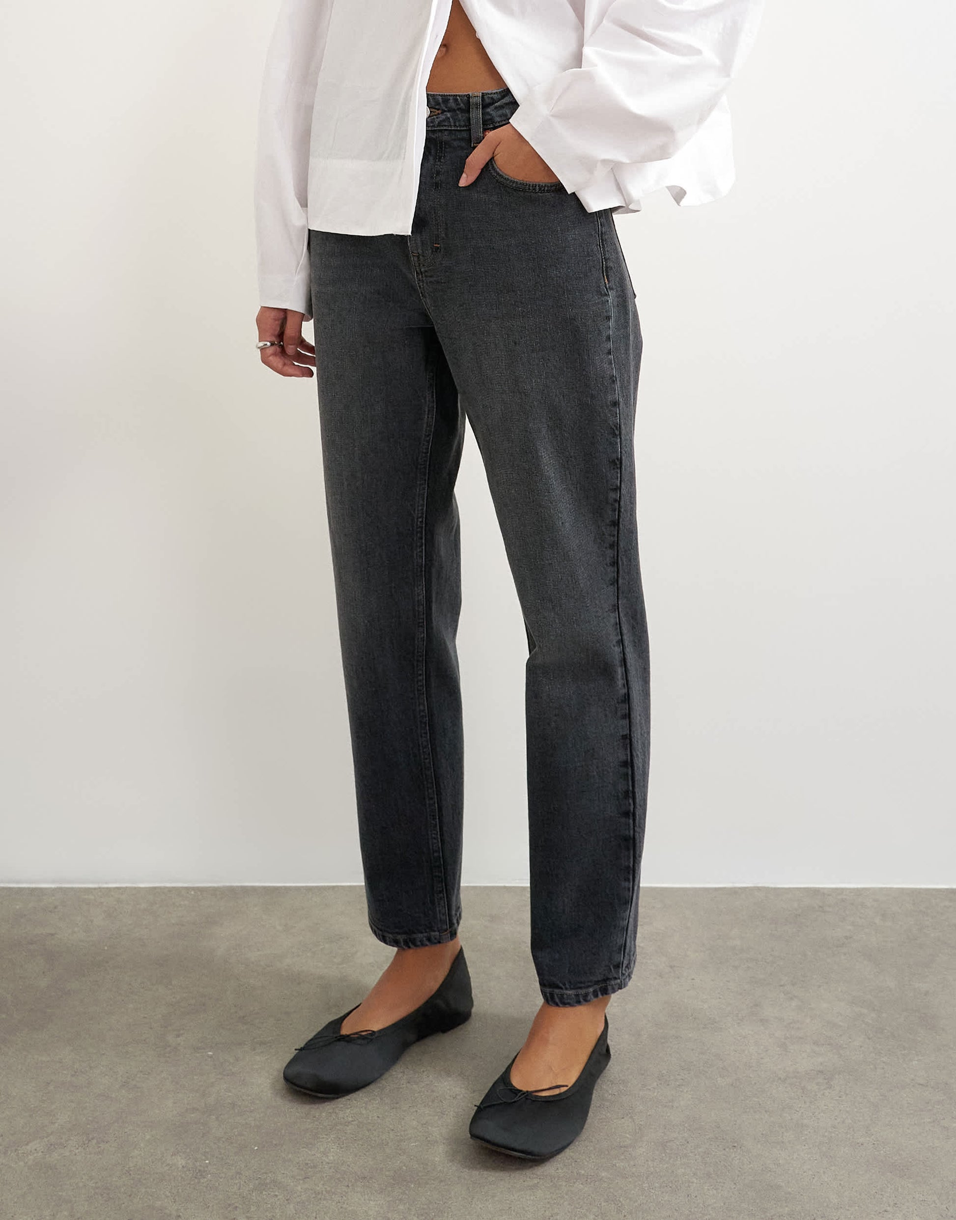 Topshop Orson comfort stretch straight leg ankle grazer jean in washed black