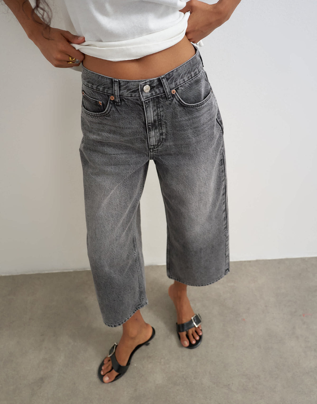 Topshop relaxed mid rise crop jean in washed black