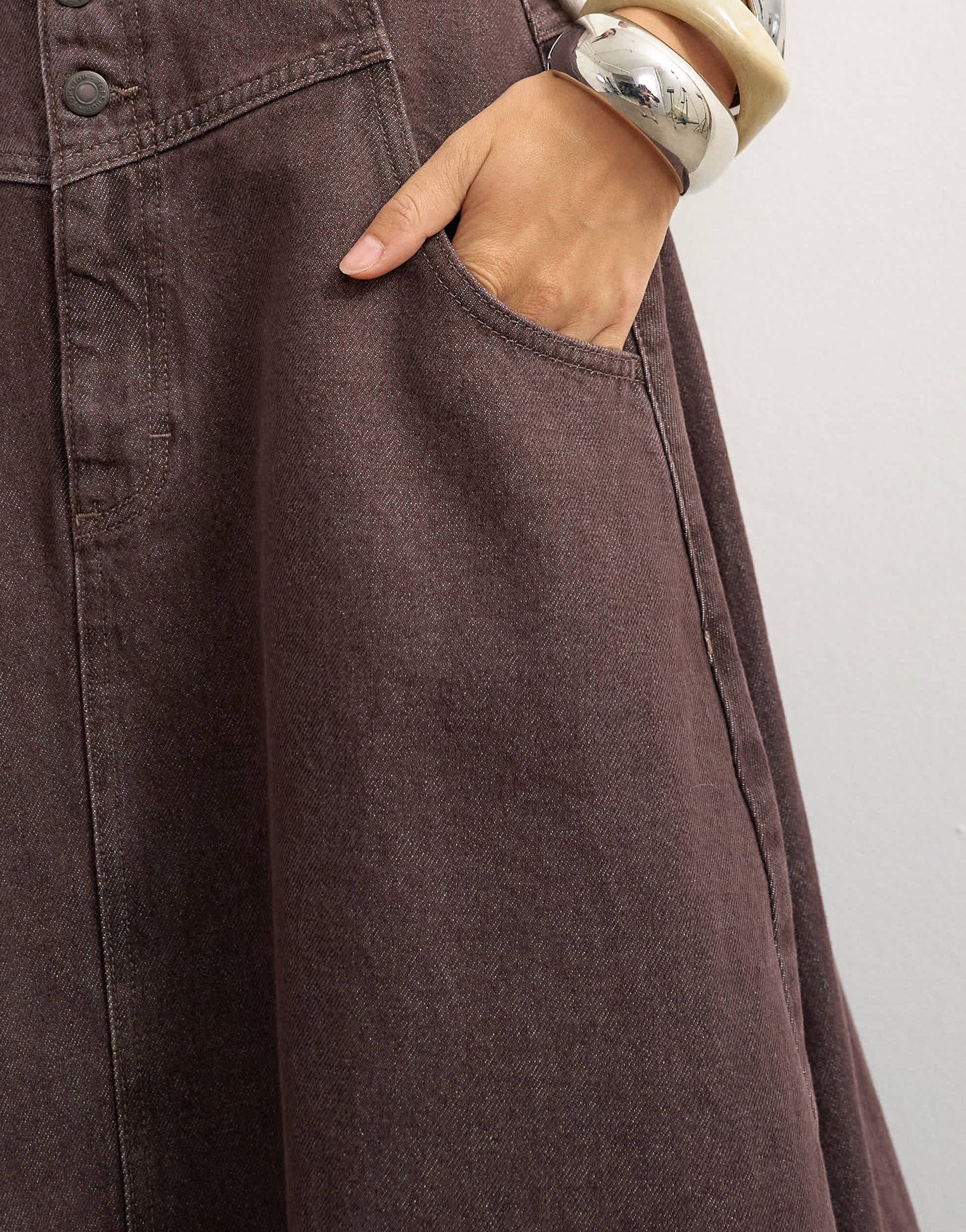 Topshop button front barrel maxi skirt in chocolate