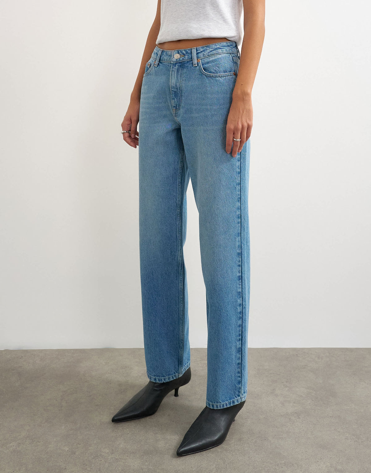 Topshop Vintage straight mid rise jean in bleach