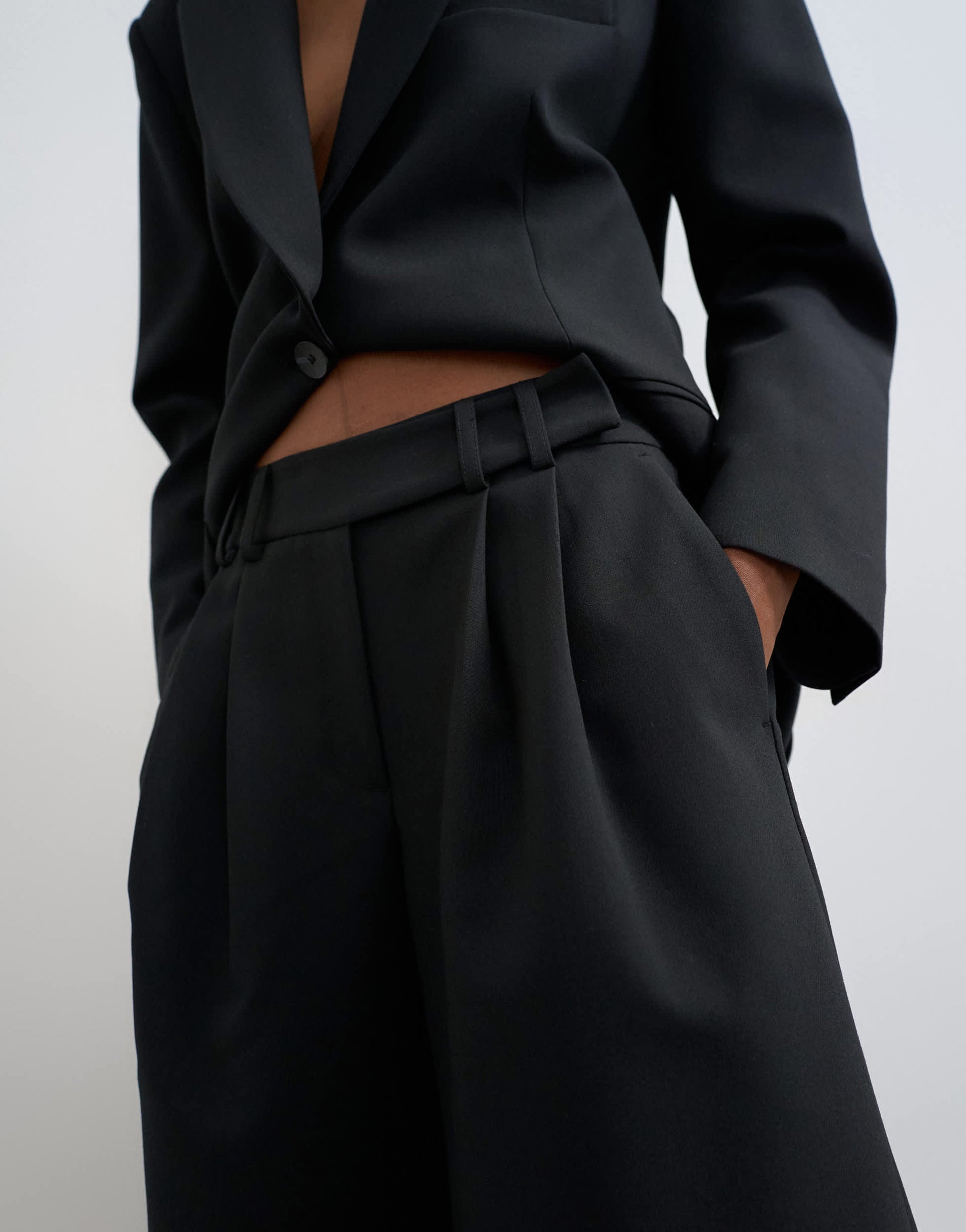 Topshop longline tailored bermuda short in black