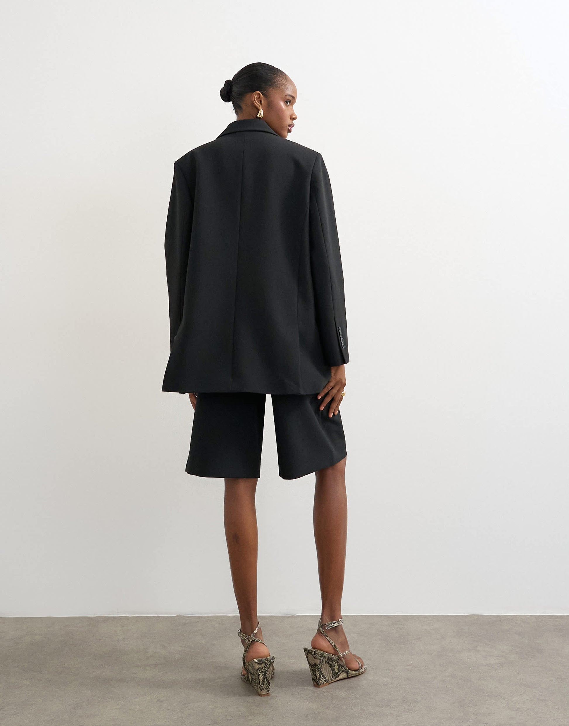 Topshop longline tailored bermuda short in black