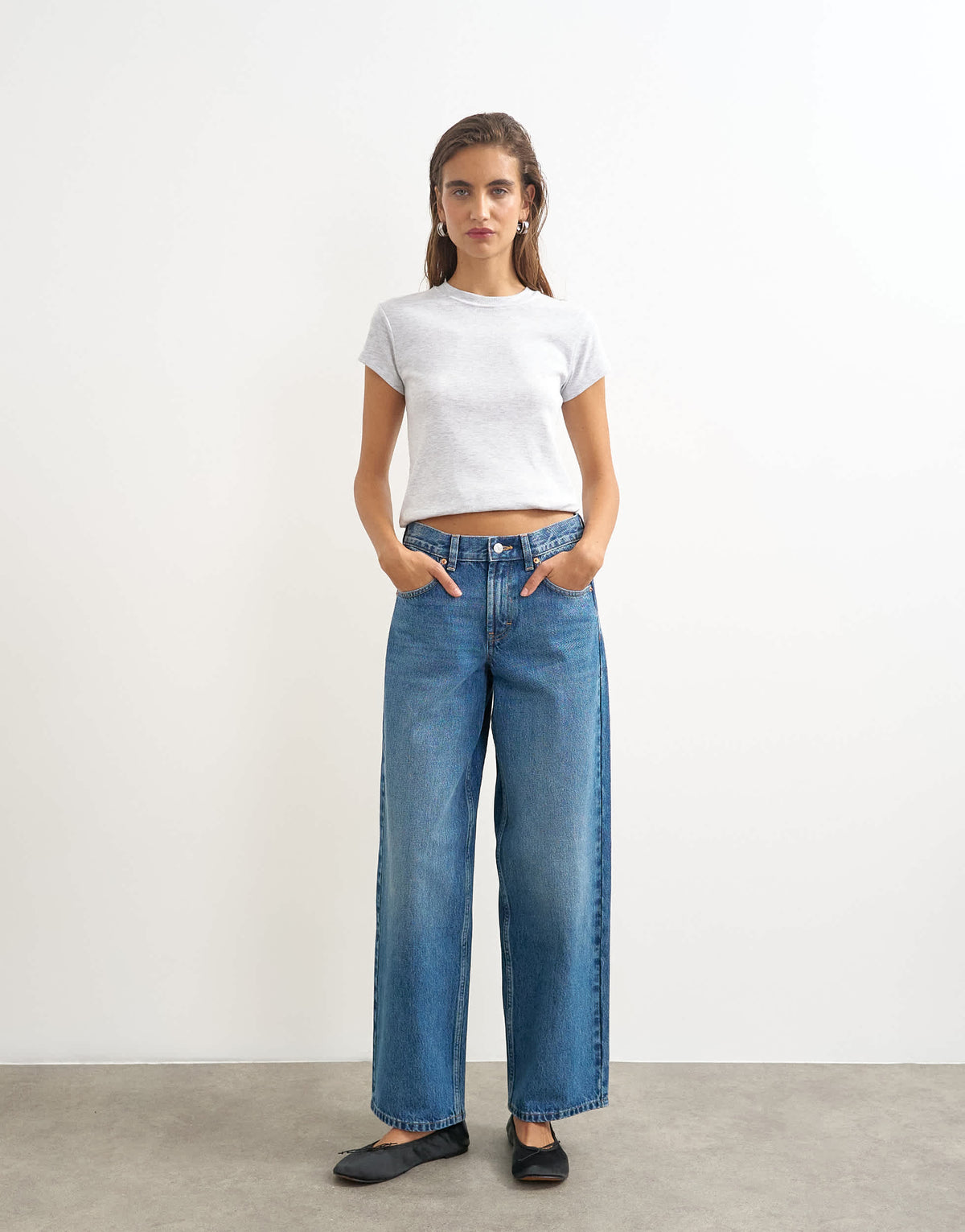 Topshop Cinch low rise relaxed jean in mid blue