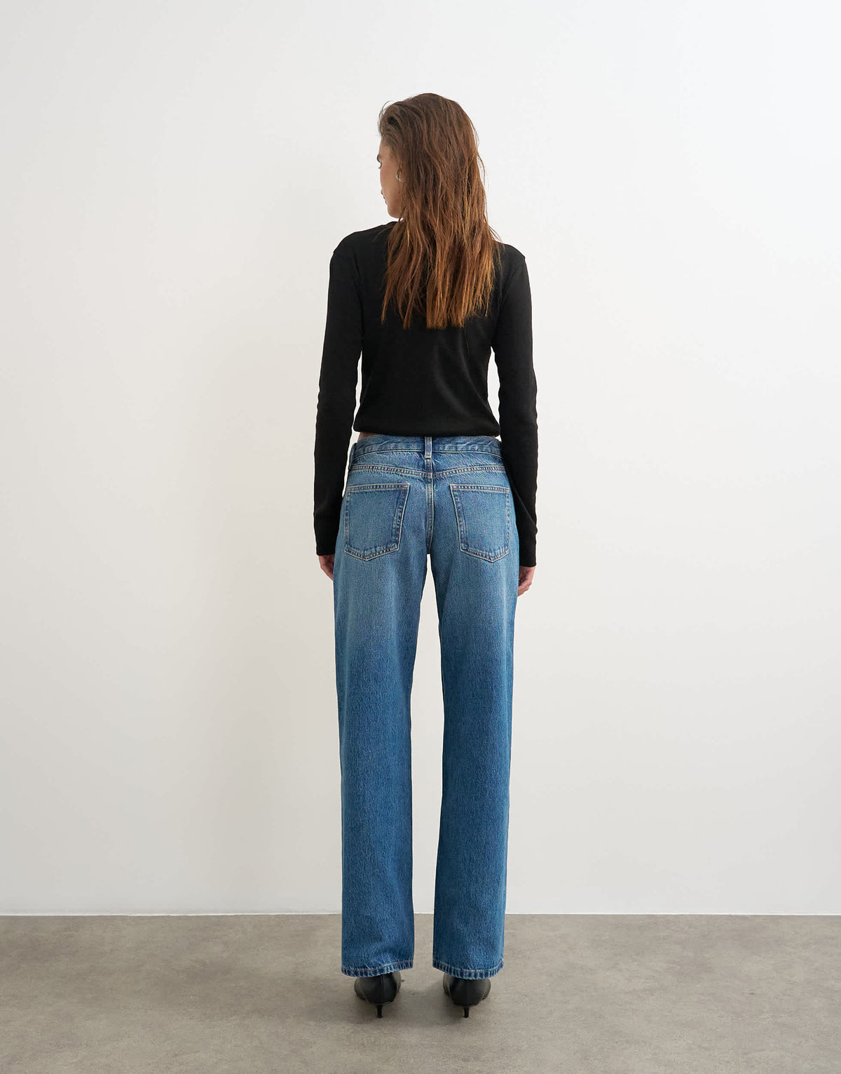 Topshop Ember low rise relaxed straight jean in mid blue