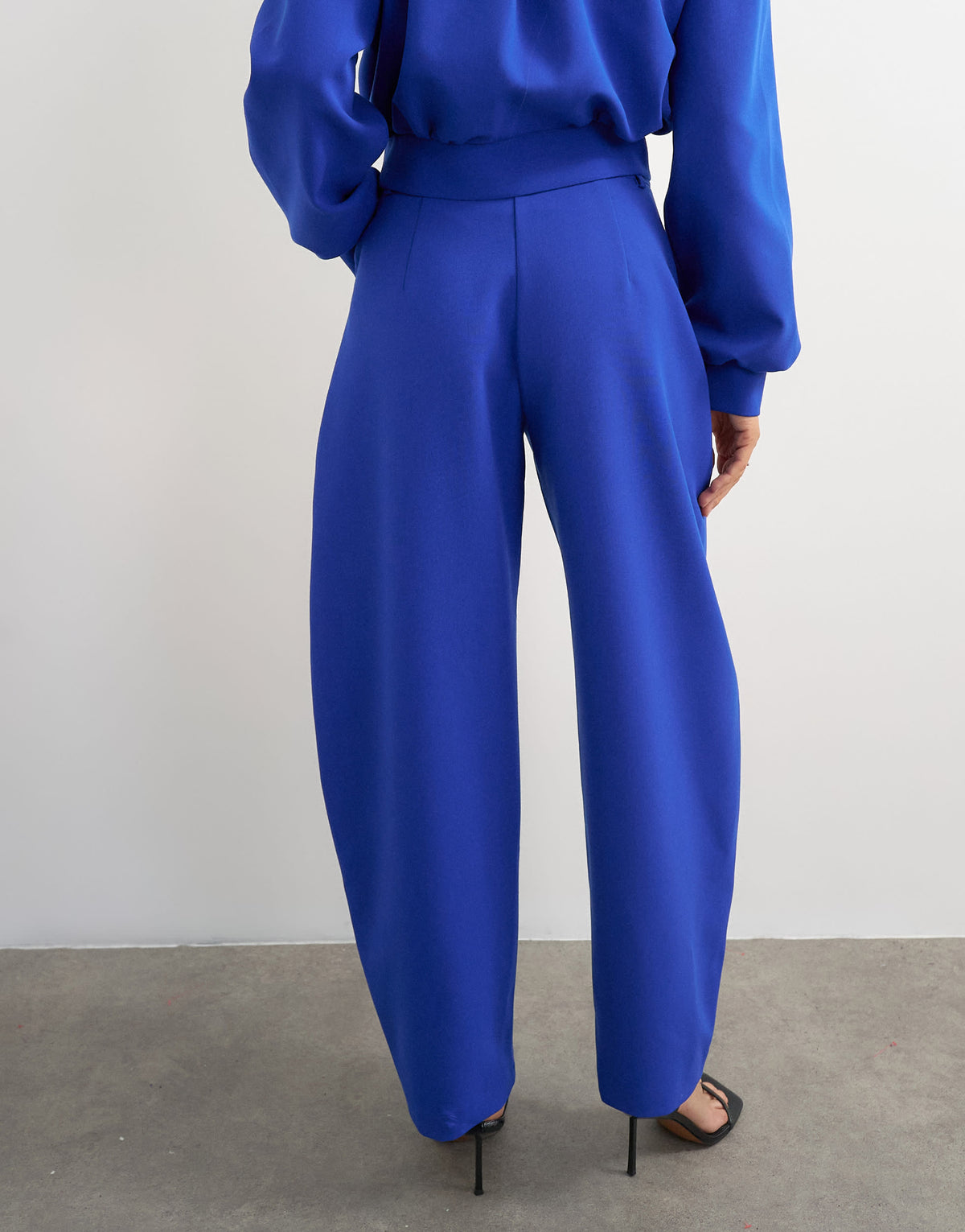 Topshop tailored bubble barrel leg trouser in blue