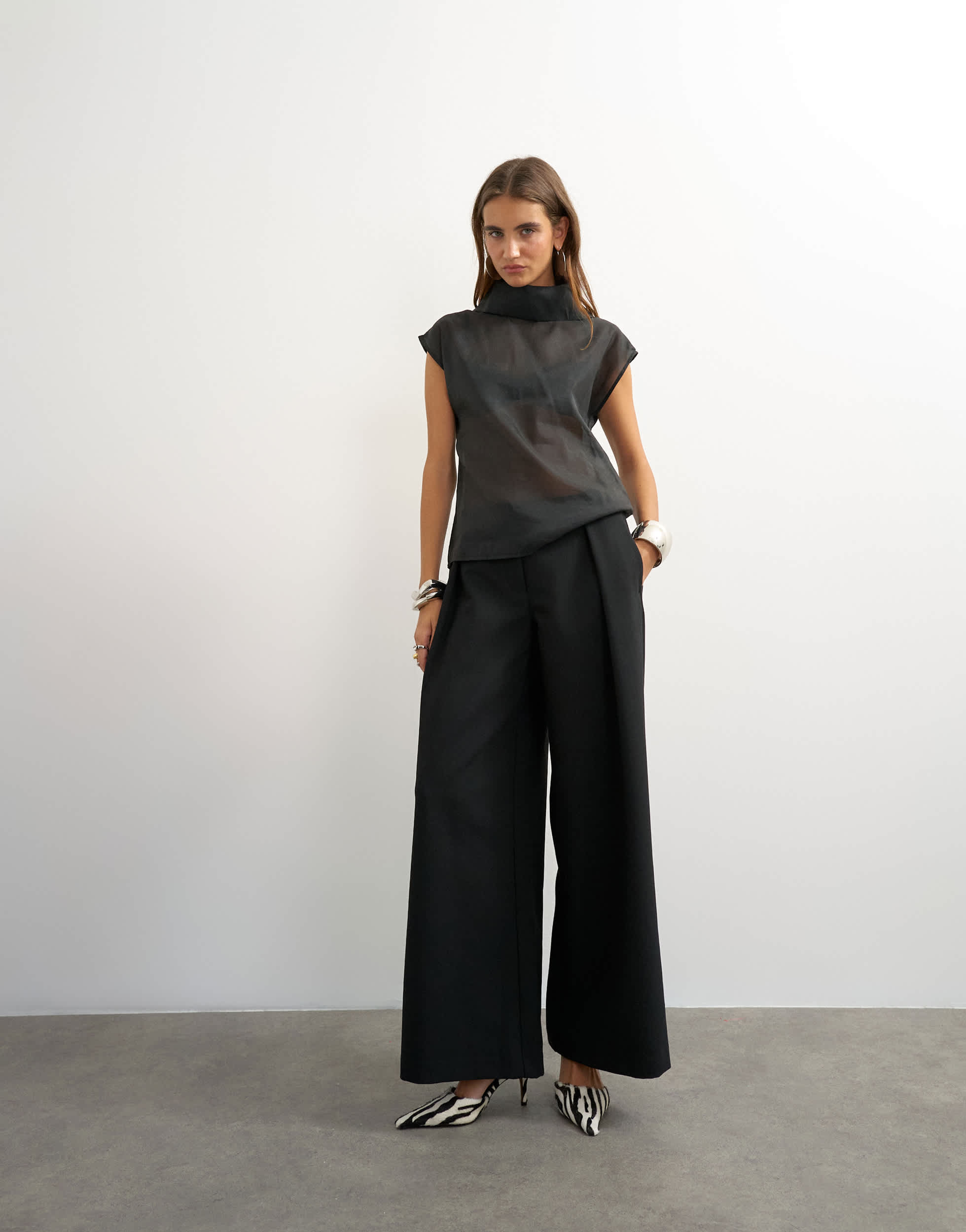 Topshop tailored pleat detail low rise wide leg trousers in black