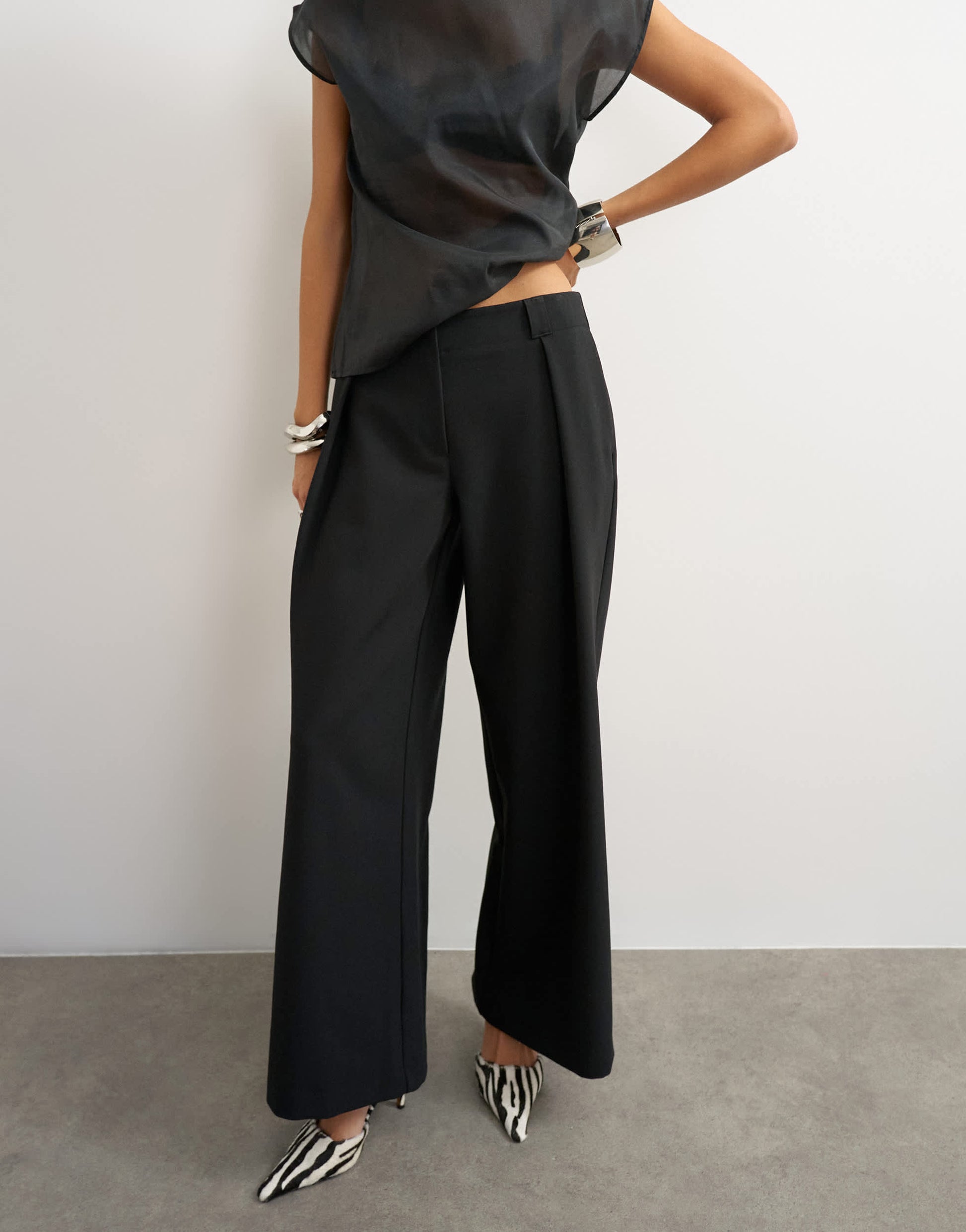 Topshop tailored pleat detail low rise wide leg trousers in black
