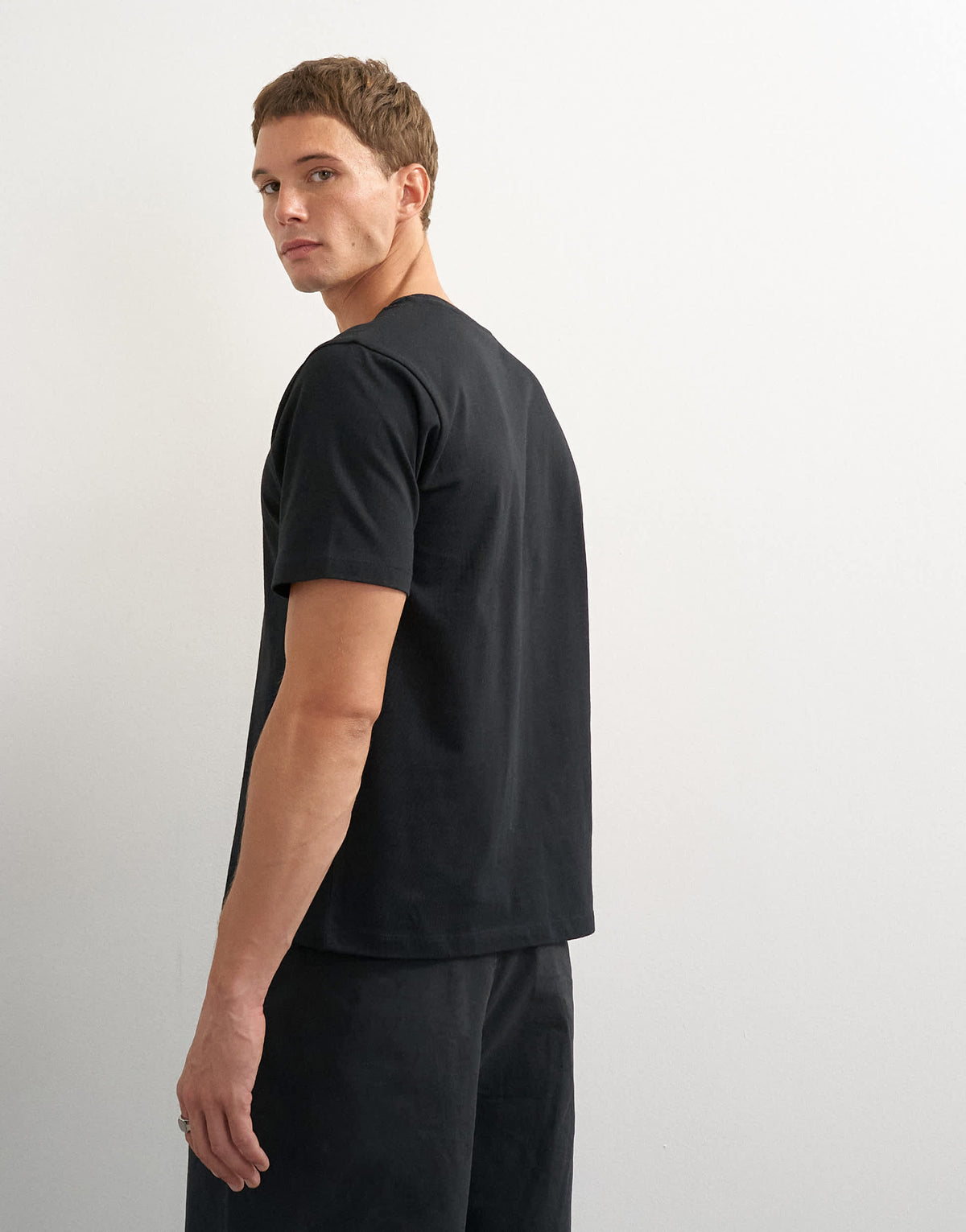 Topman classic fit crop t-shirt in black