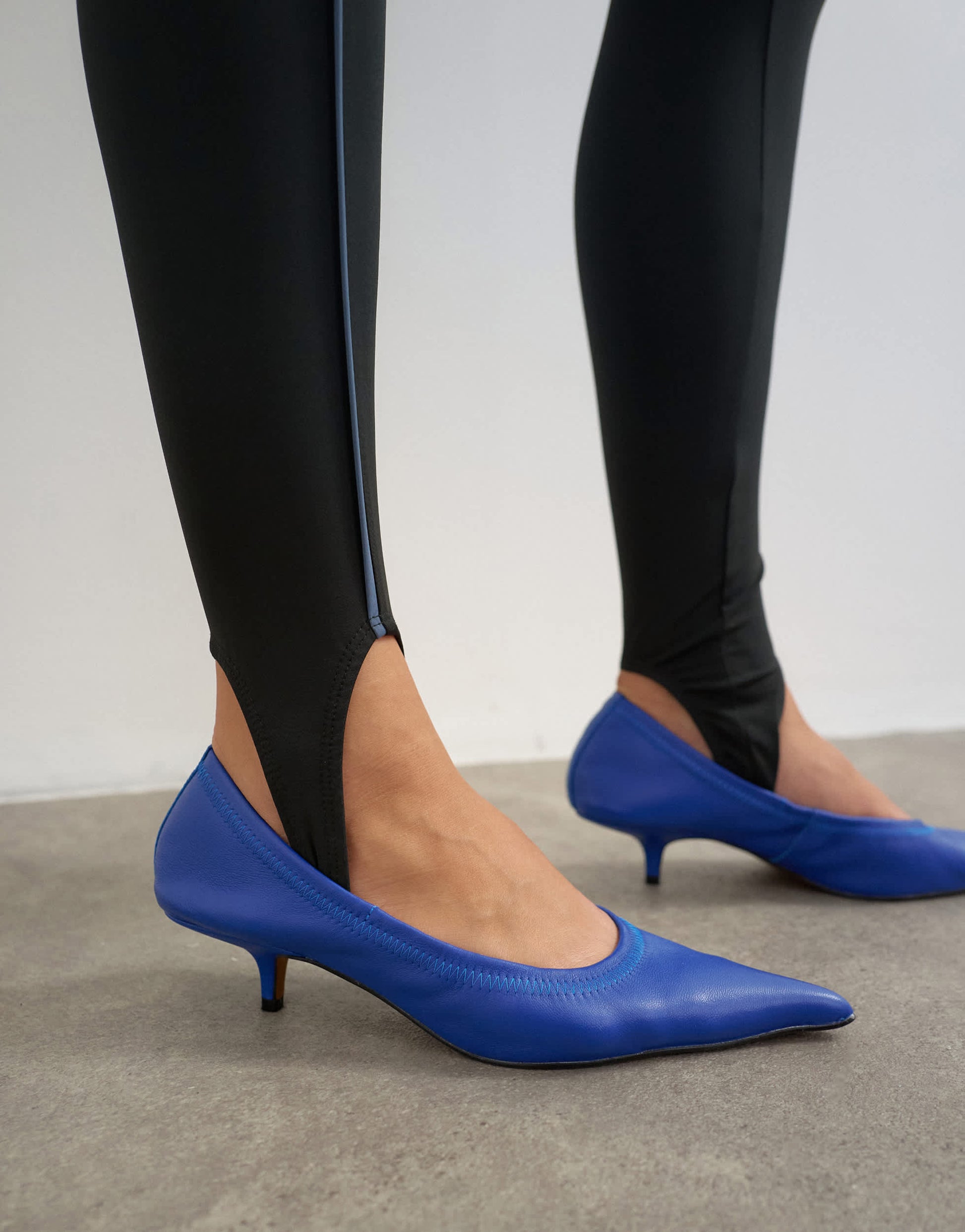 Topshop stirrup piping leggings in black