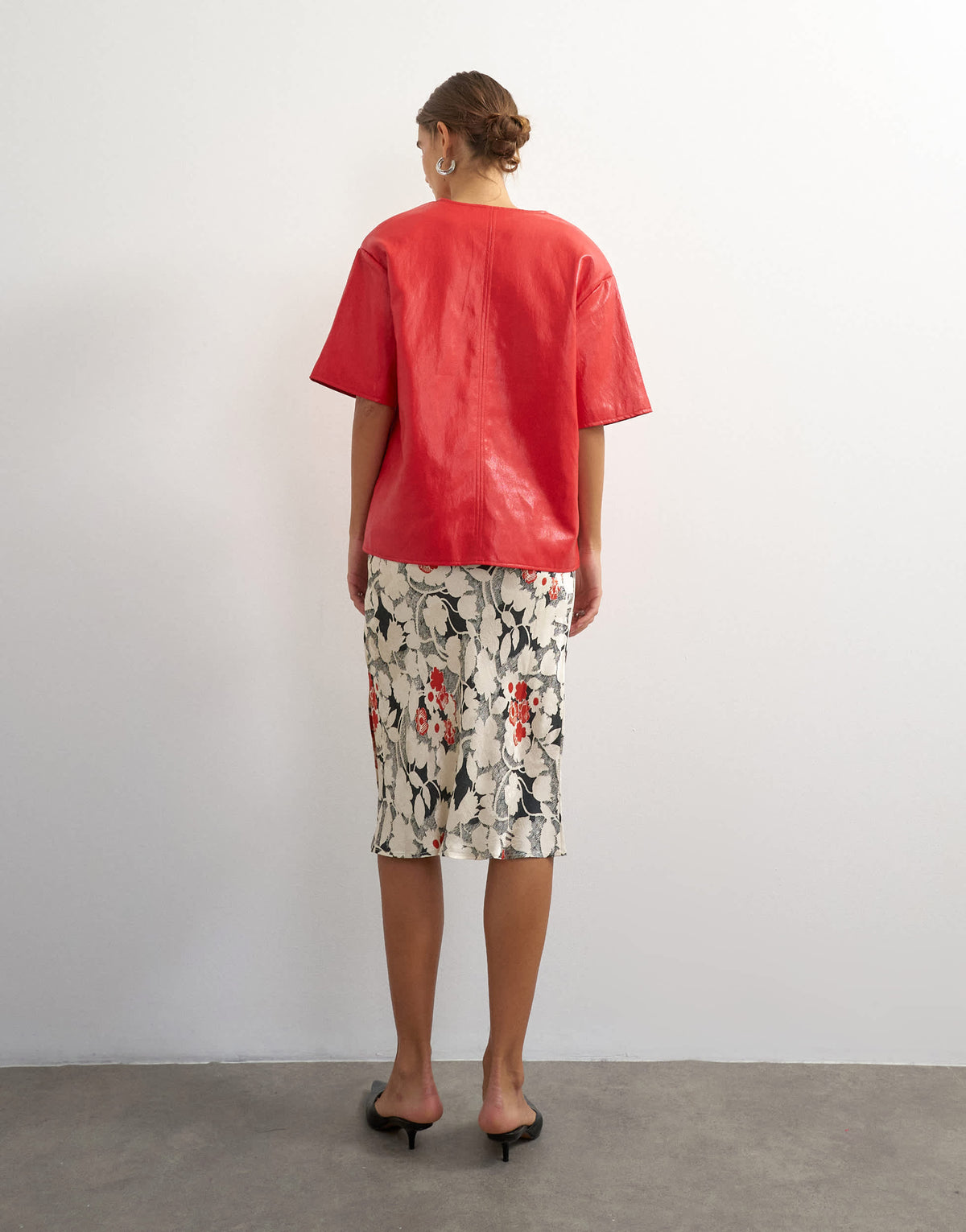 Topshop jacquard 90s length skirt in mono floral print