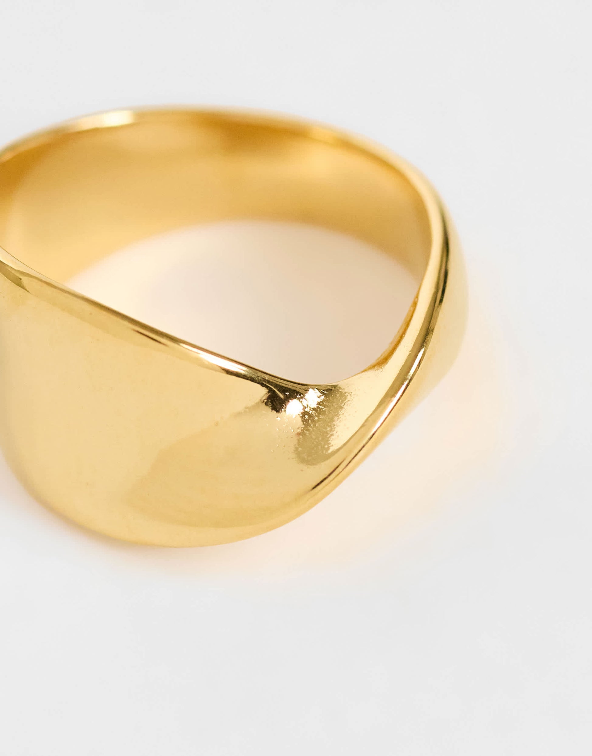 Topshop Rylee waterproof stainless steel twisted ring in gold