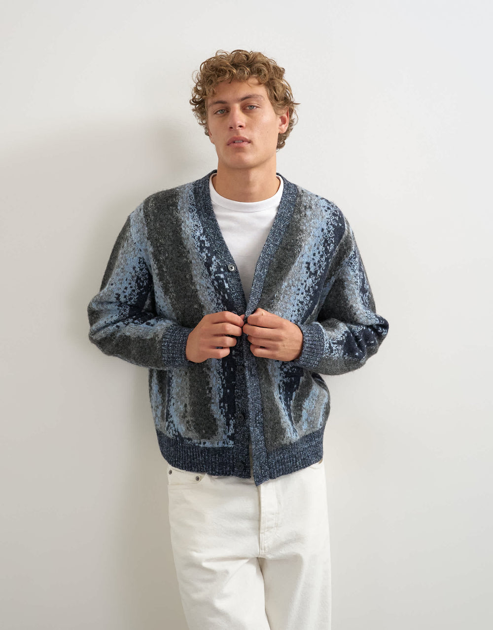 Cardigan en maille à rayures abstraites coupe décontractée Topman, gris foncé