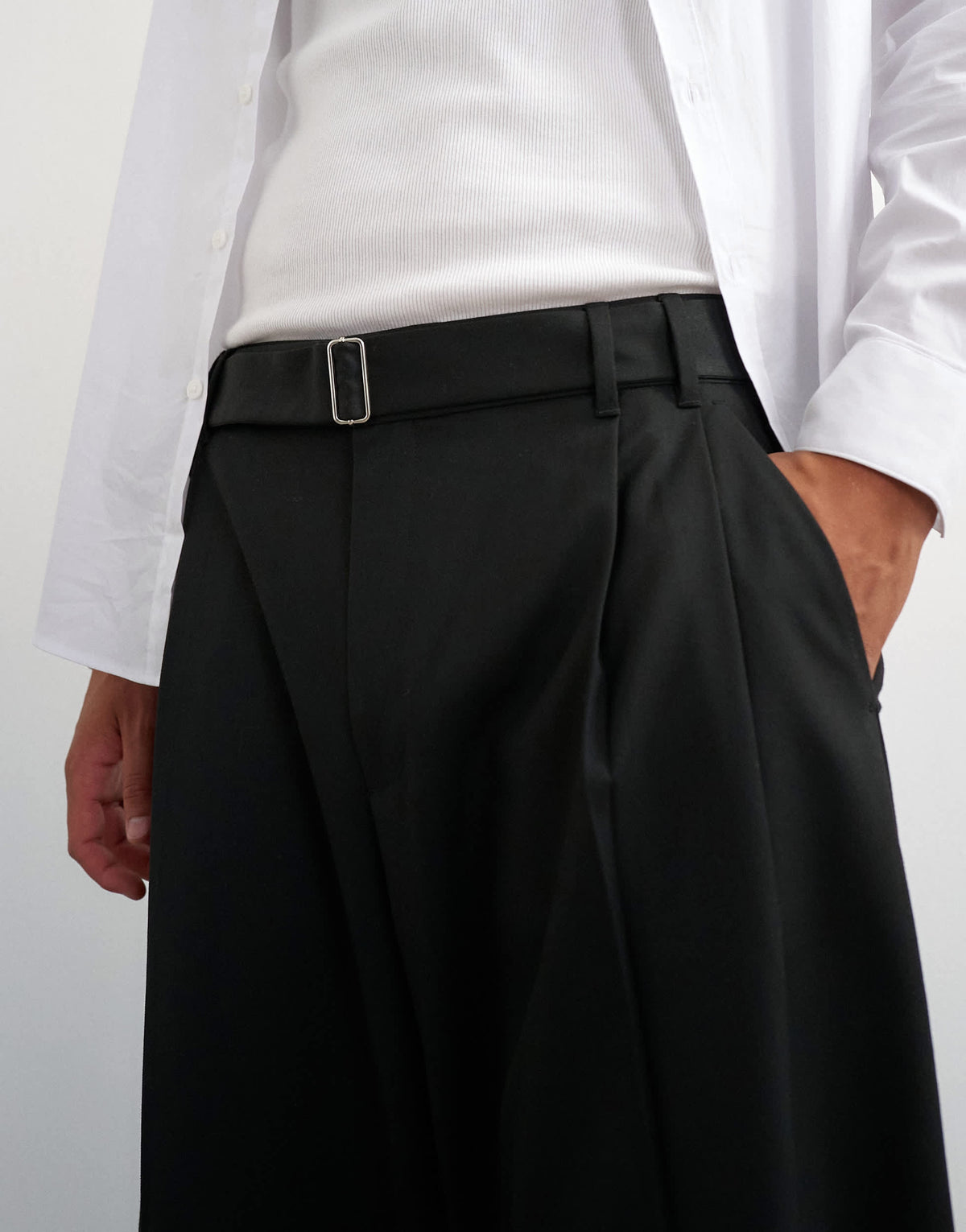 Topman barrel leg belted smart trouser in black