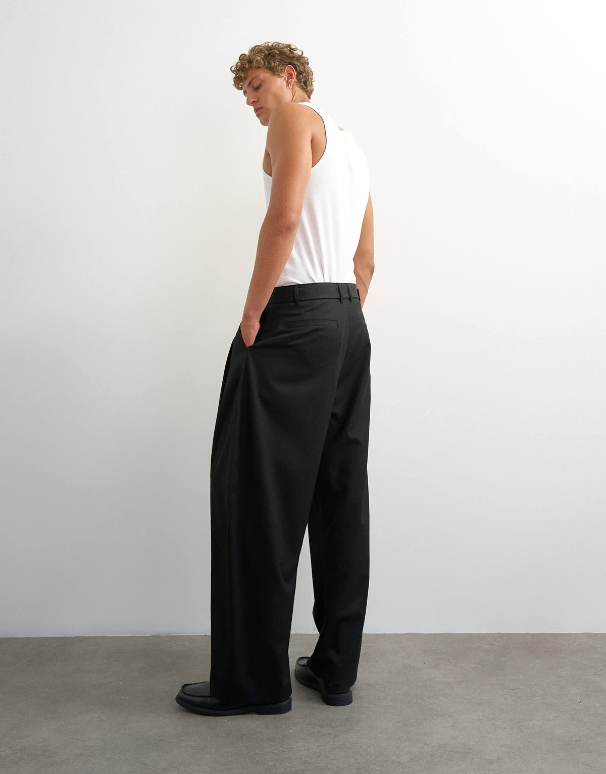 Topman barrel leg belted smart trouser in black