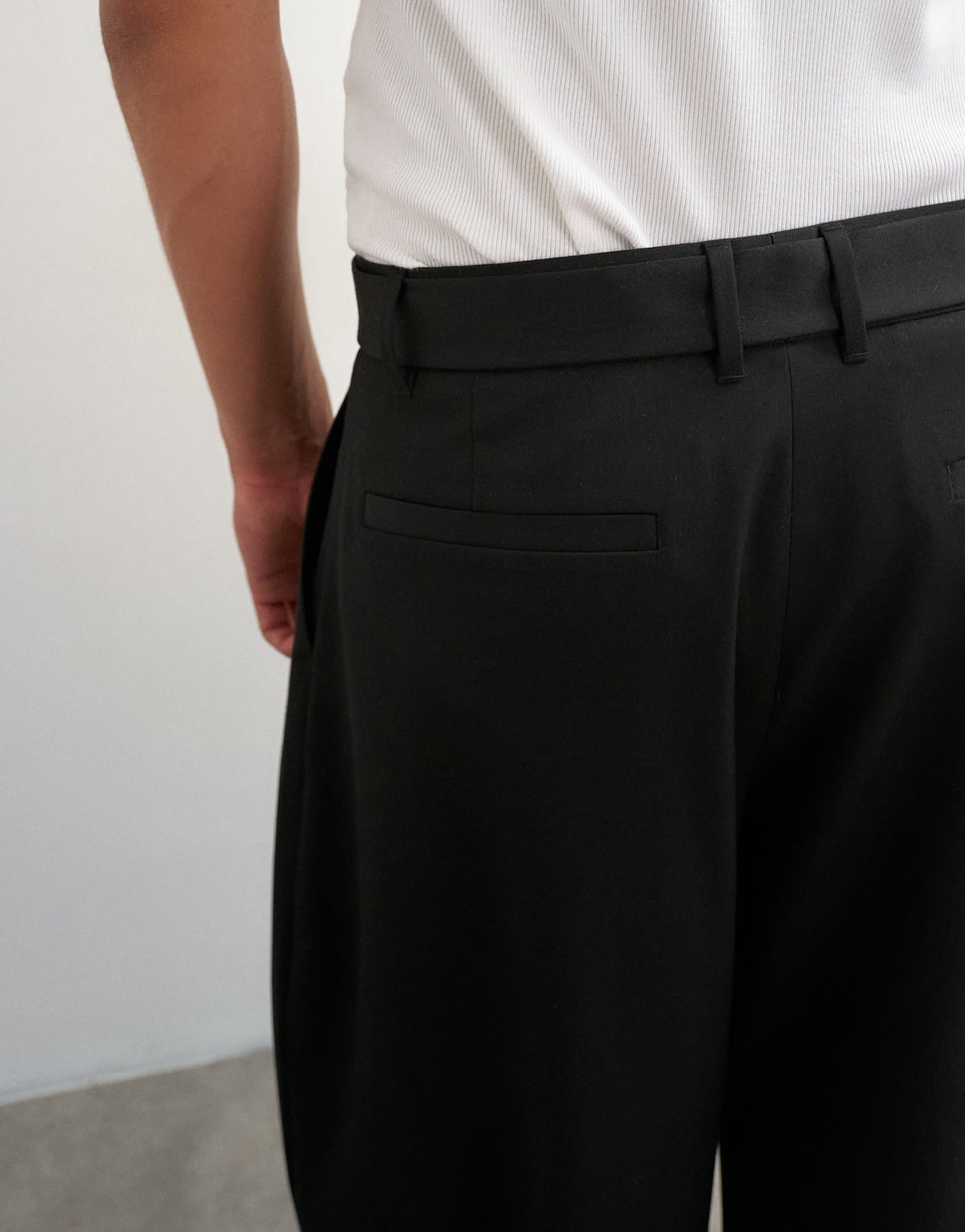 Topman barrel leg belted smart trouser in black