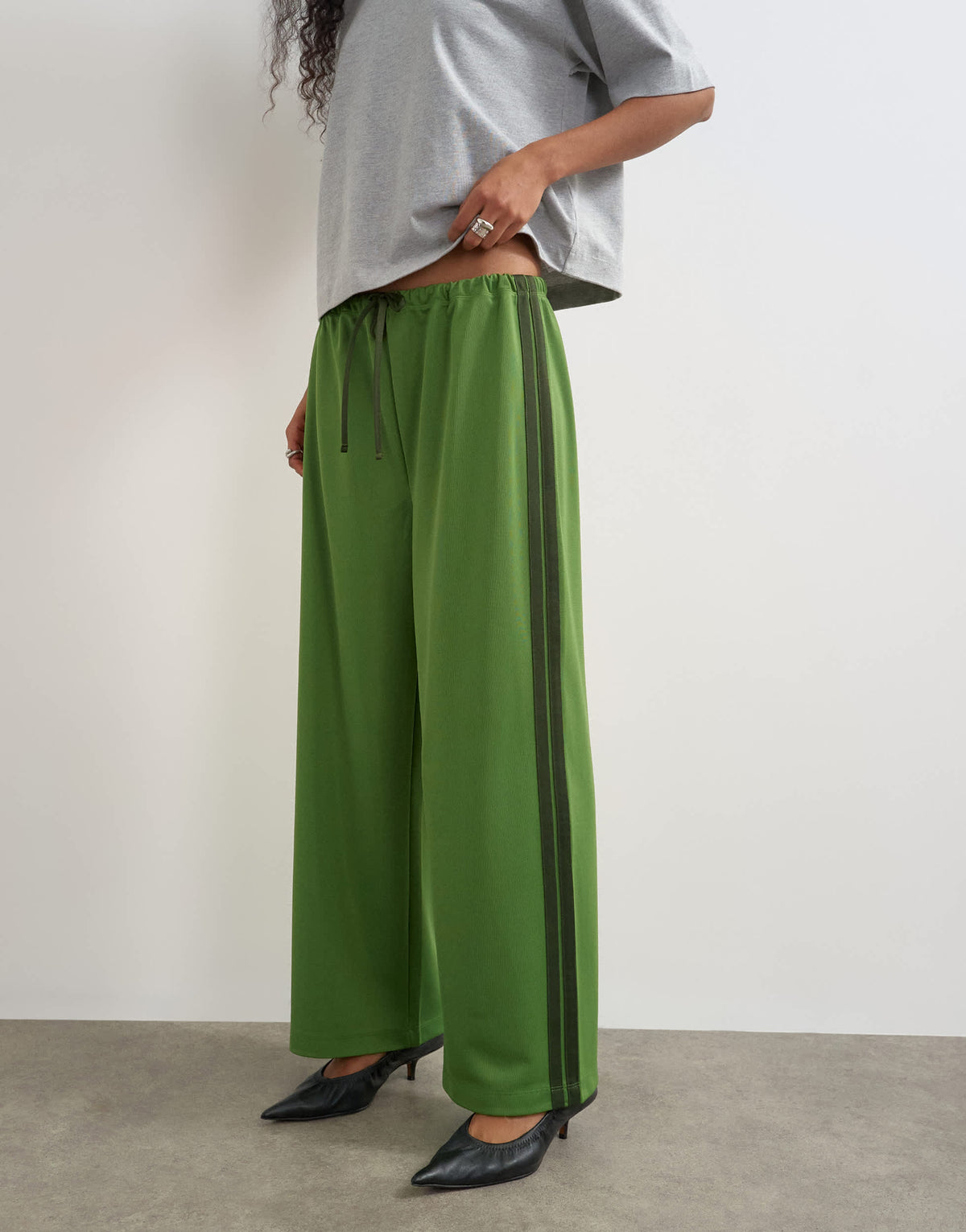 Topshop straight awkward length striped detail bottoms in green