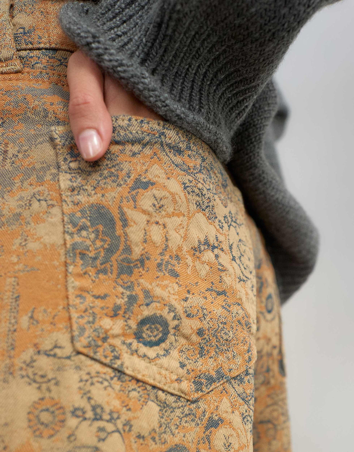 Topshop Ember low rise straight jean in jacquard
