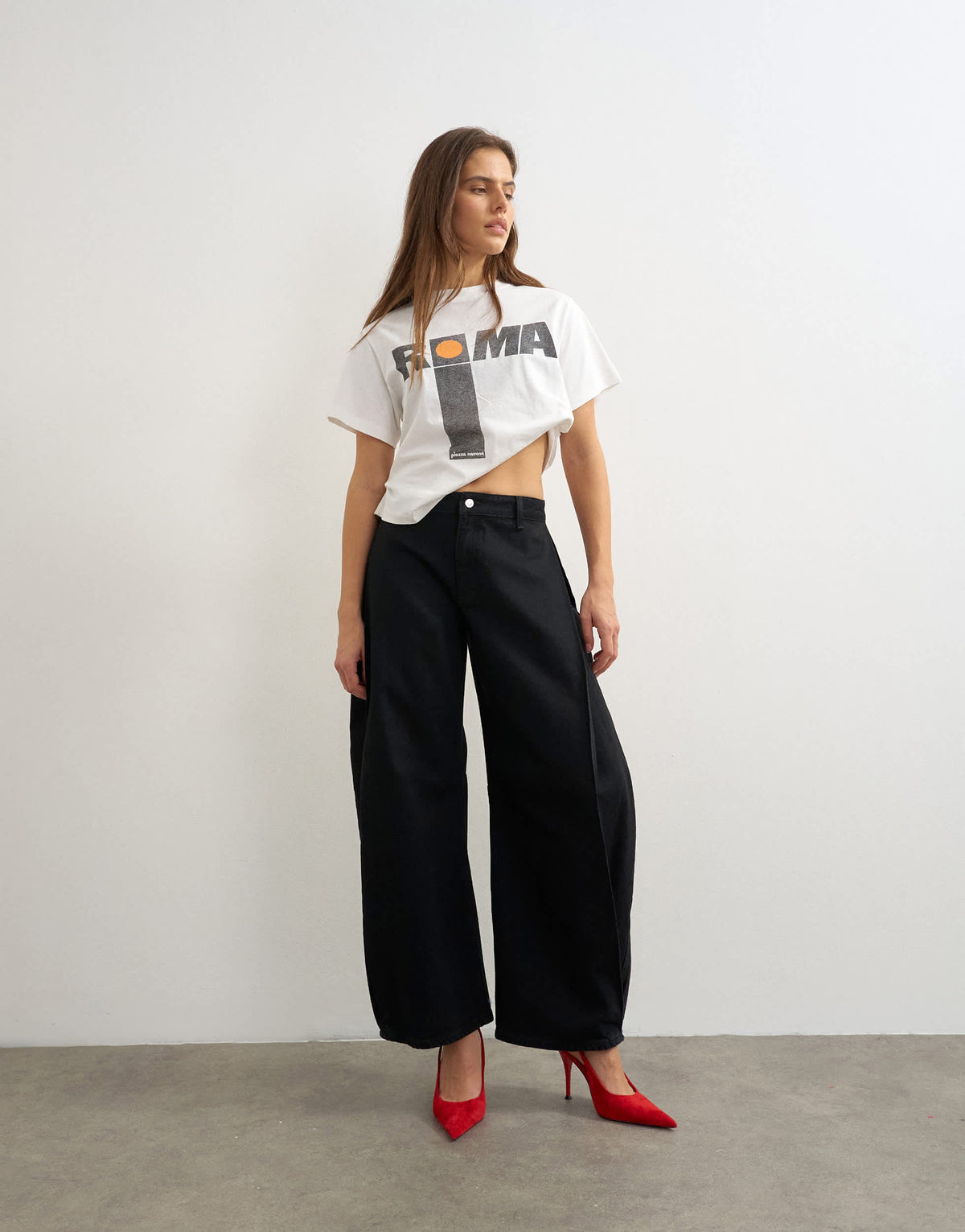 Topshop mid rise Side pleat balloon jean in clean black