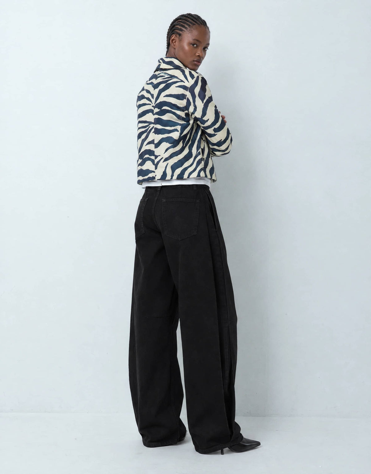 Topshop mid rise Side pleat balloon jean in clean black