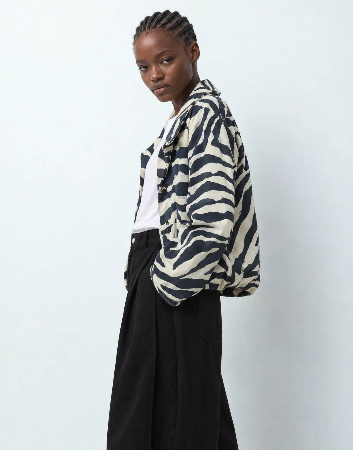 Topshop mid rise Side pleat balloon jean in clean black