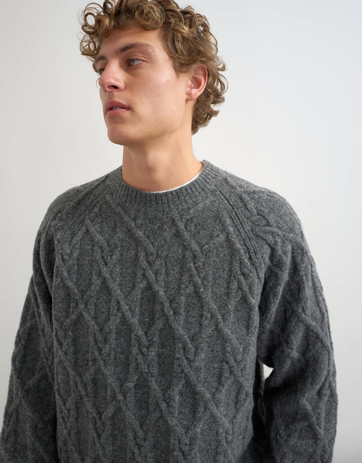 Topman relaxed fit cable knitted jumper in charcoal